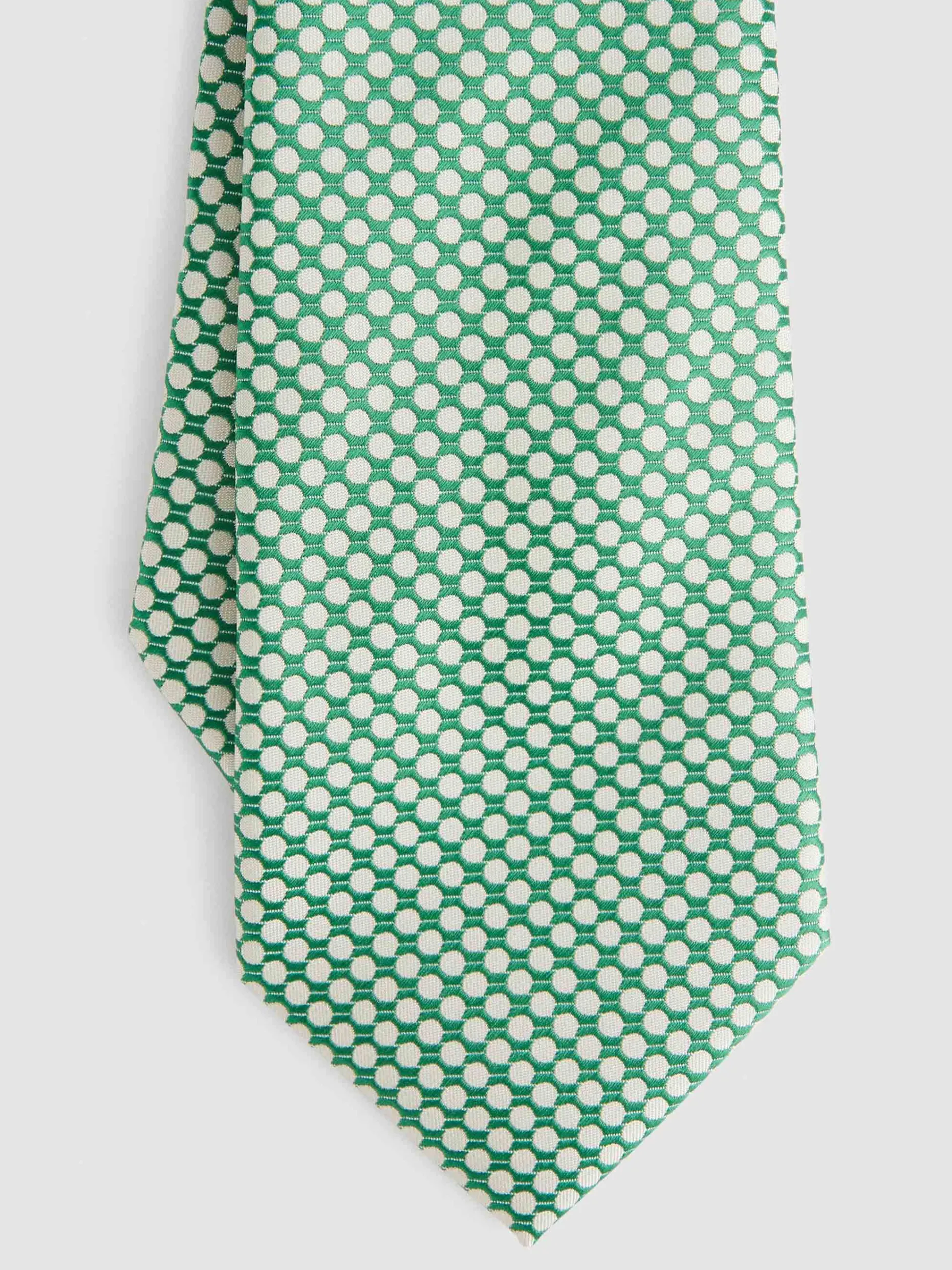 Cravatta Jacquard Firmata Alvaro Moreno - Edizione Esclusiva con Intrecci Artigianali

Cravatta da Uomo in Jacquard Alvaro Moreno - Trama Elegante per Stile Contemporaneo

Nodo Sartoriale Alvaro Moreno - Cravatta Jacquard con Motivi Esclusivi MF Edition

Cravatta Ufficio Jacquard - Design Alvaro Moreno con Tocco Classico Rivisitato

Intreccio Moderno Alvaro Moreno - Cravatta Jacquard MF per Eleganza Senza Tempo