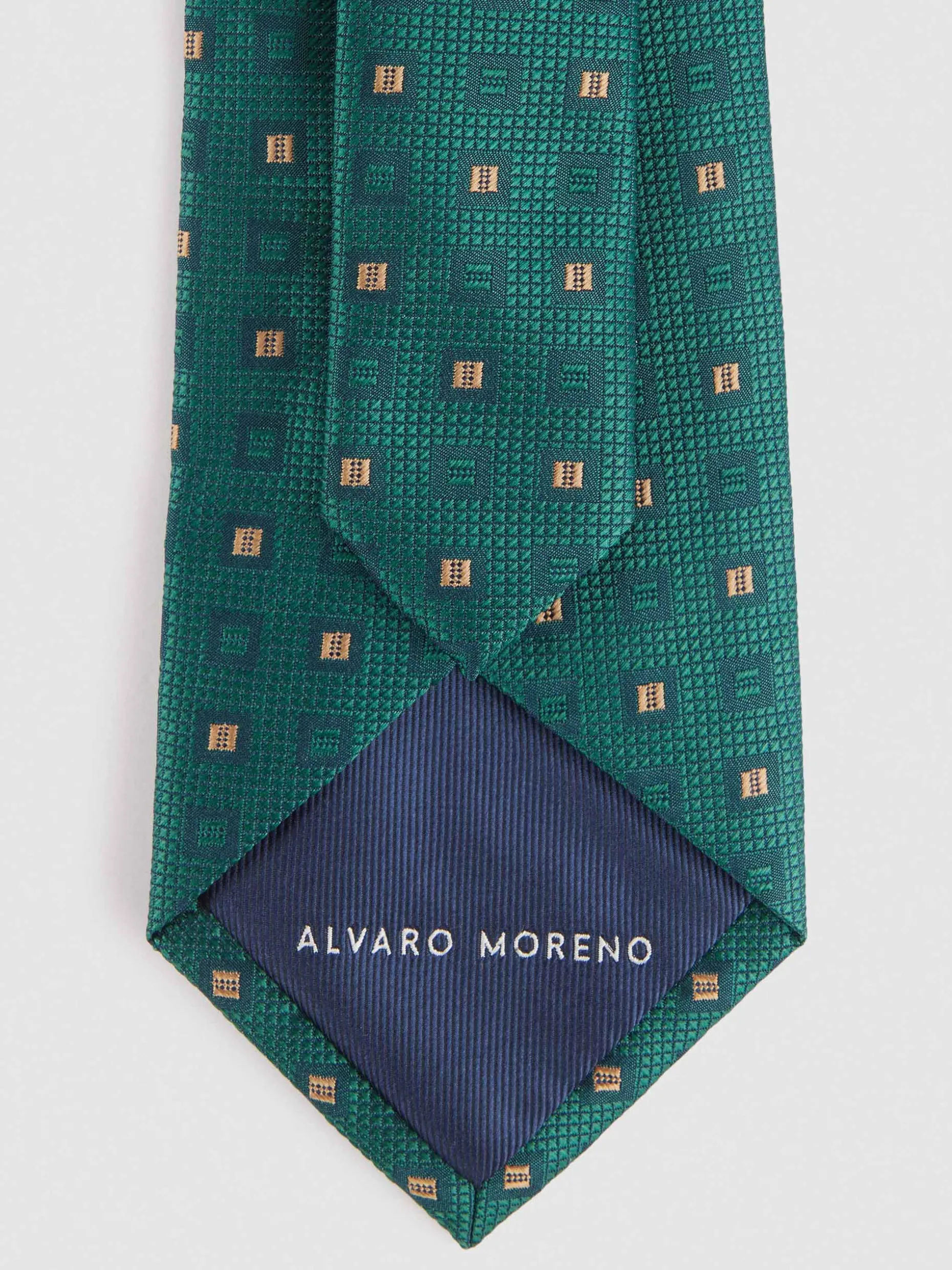 Cravatta Jacquard in Seta con Motivo Geometrico - Design Elegante di Álvaro Moreno per Stile Versatile
