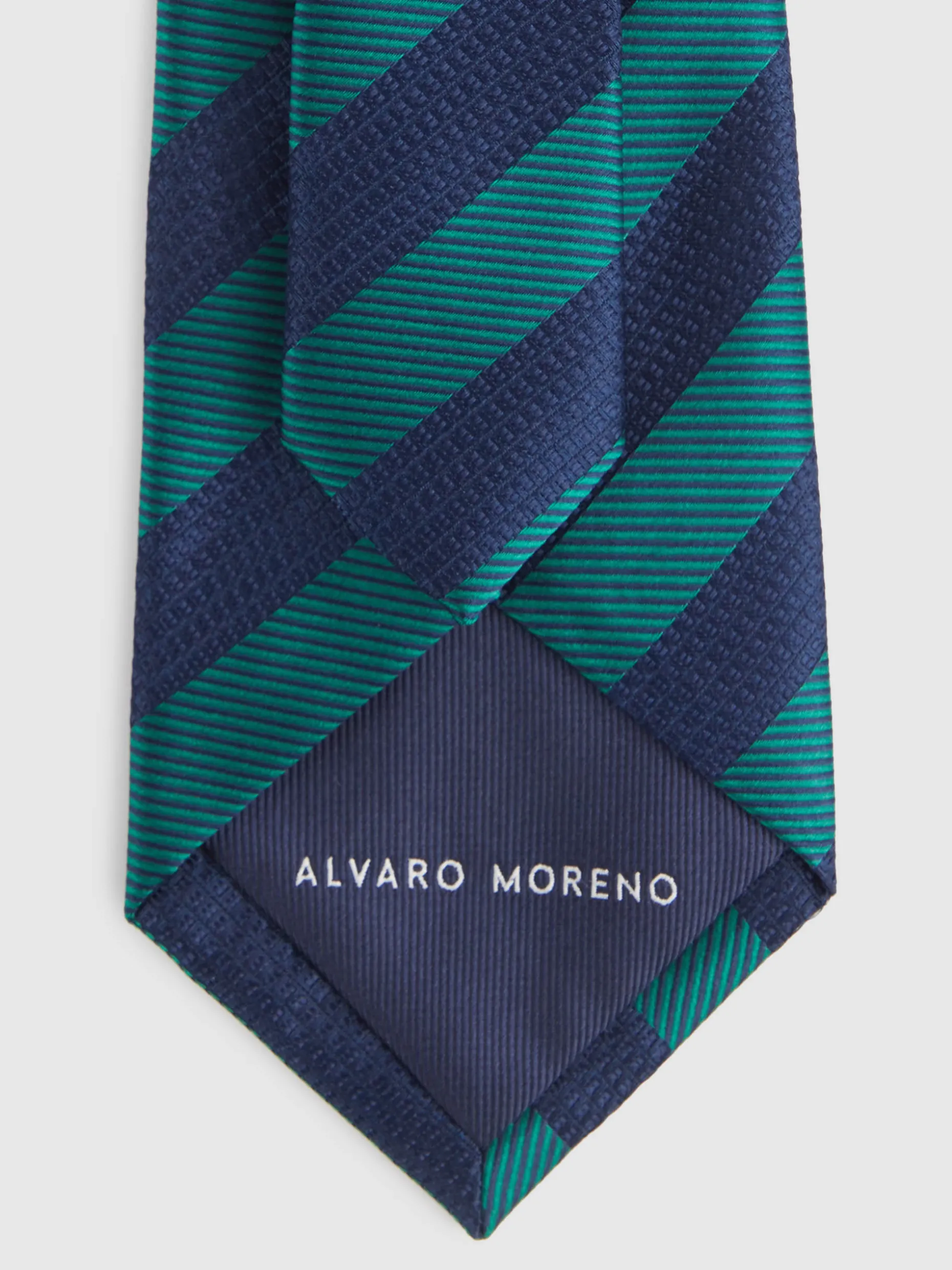 Cravatta Jacquard MF Design Esclusivo Alvaro Moreno - Tocco di Passione e Qualità Artigianale in Setificio Pregiato