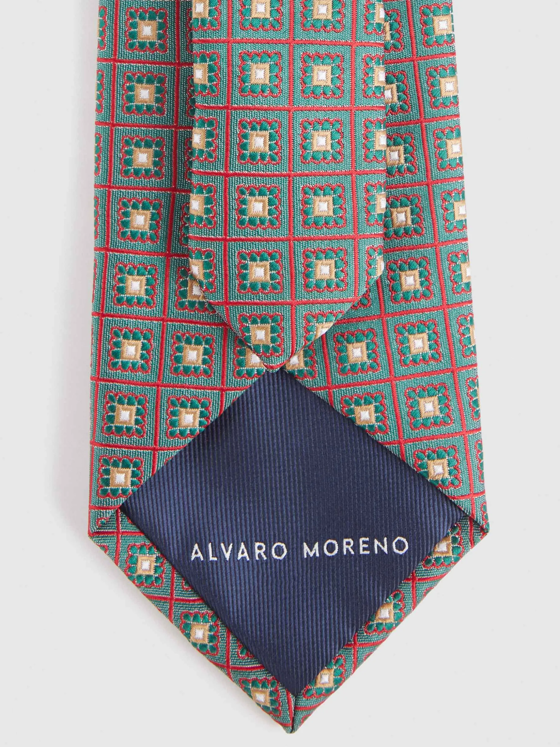 Cravatta Jacquard Premium Elegante - Design Esclusivo Alvaro Moreno Collezione Hot 

Raffinata in Tessuto Jacquard Pregiato - Linea Limited Edition di Alvaro Moreno 

Cravatta Uomo Artigianale Jacquard di Lusso - Stile Iconico Collezione Hot by A.Moreno 

Elegante Cravatta Jacquard Uomo - Design Moderno Collezione Esclusiva Alvaro Moreno Hot 

Cravatta da Uomo in Jacquard Italiano - Edizione Speciale Alvaro Moreno Linea Hot