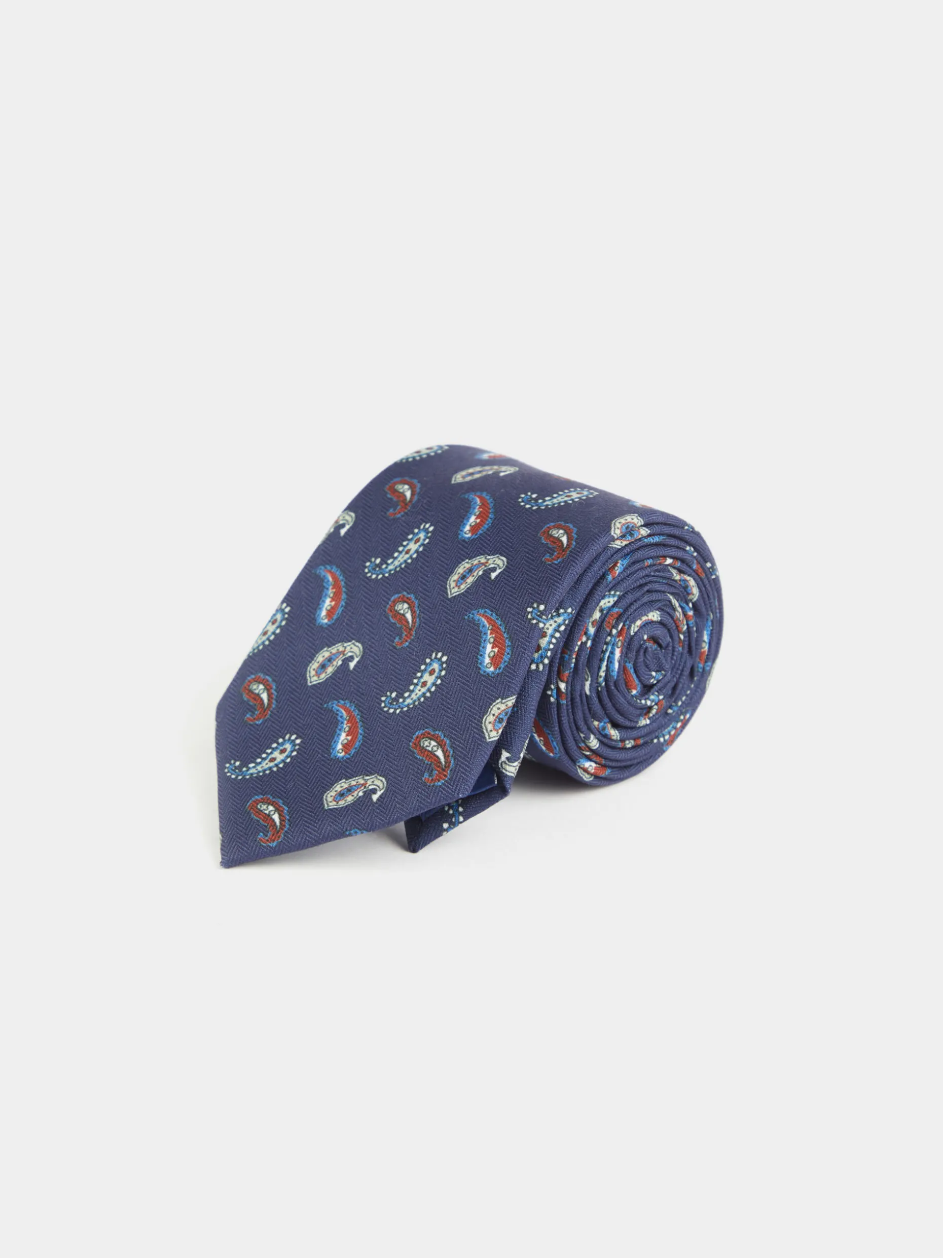 Cravatta Elegante con Stampa Digitale | Motivi Unici di Alvaro Moreno | Accessorio Uomo Stilizzato | Design Esclusivo per Collezioni Moderne