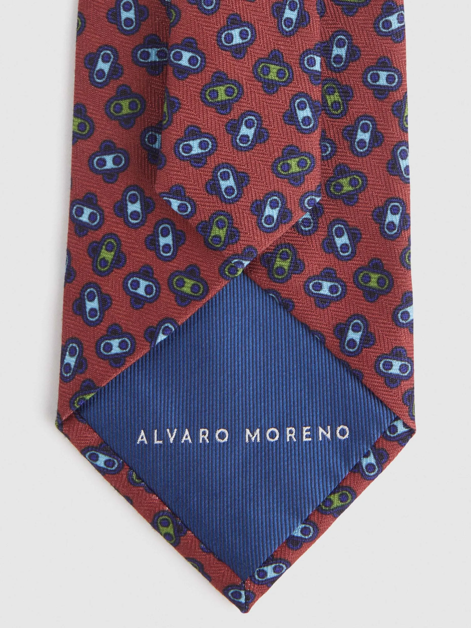 Cravatta Elegante con Motivo Floreale - Design Esclusivo Boutique Alvaro Moreno