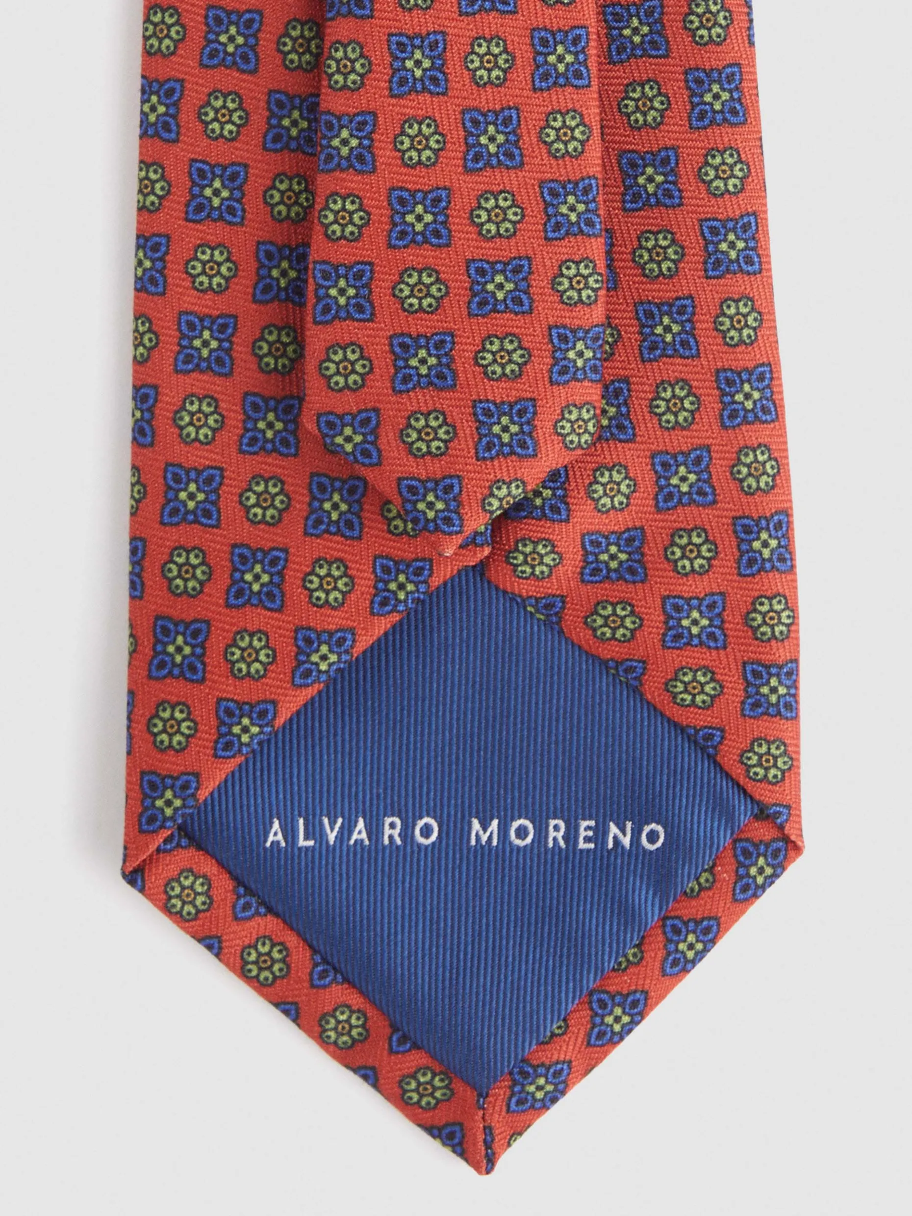 Cravatta Uomo con Stampa Elegante - Design Esclusivo di Álvaro Moreno