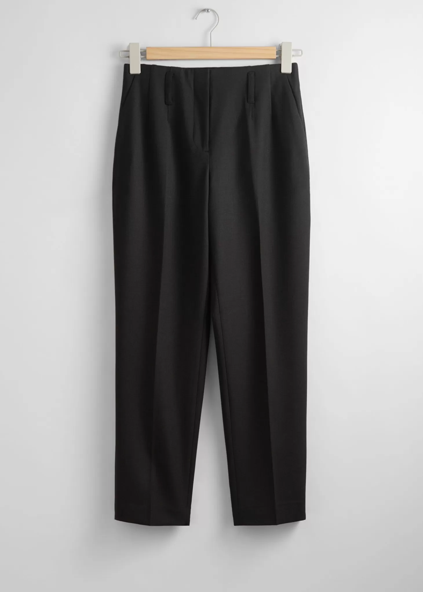 Pantaloni Corti Con Punta Stretta in Nero - Edizione Limitata Other Stories con Sconto Lampo