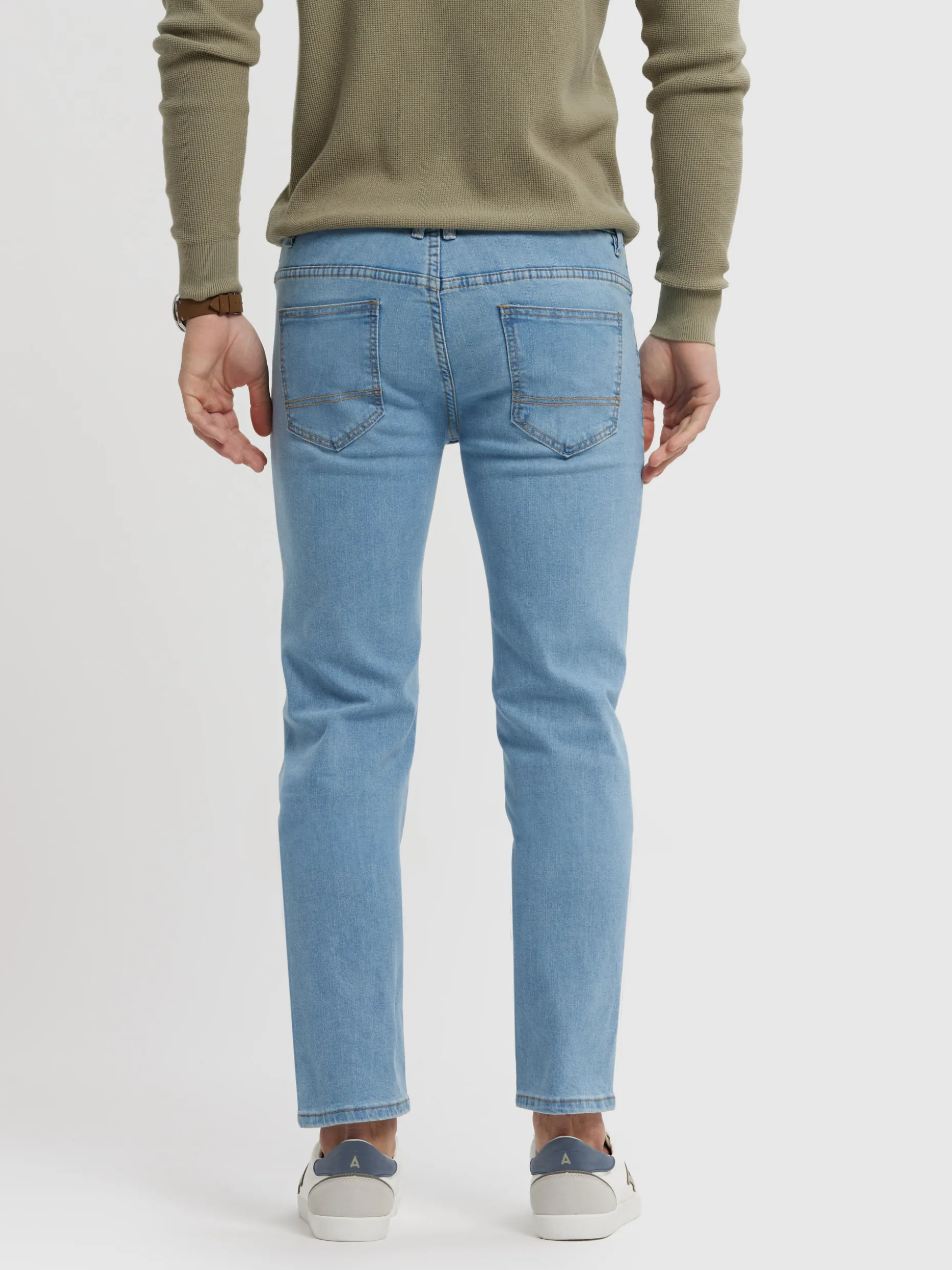 Jeans Regular Fit Alvaro Moreno - Comodi e Versatili, Prezzo Imperdibile!