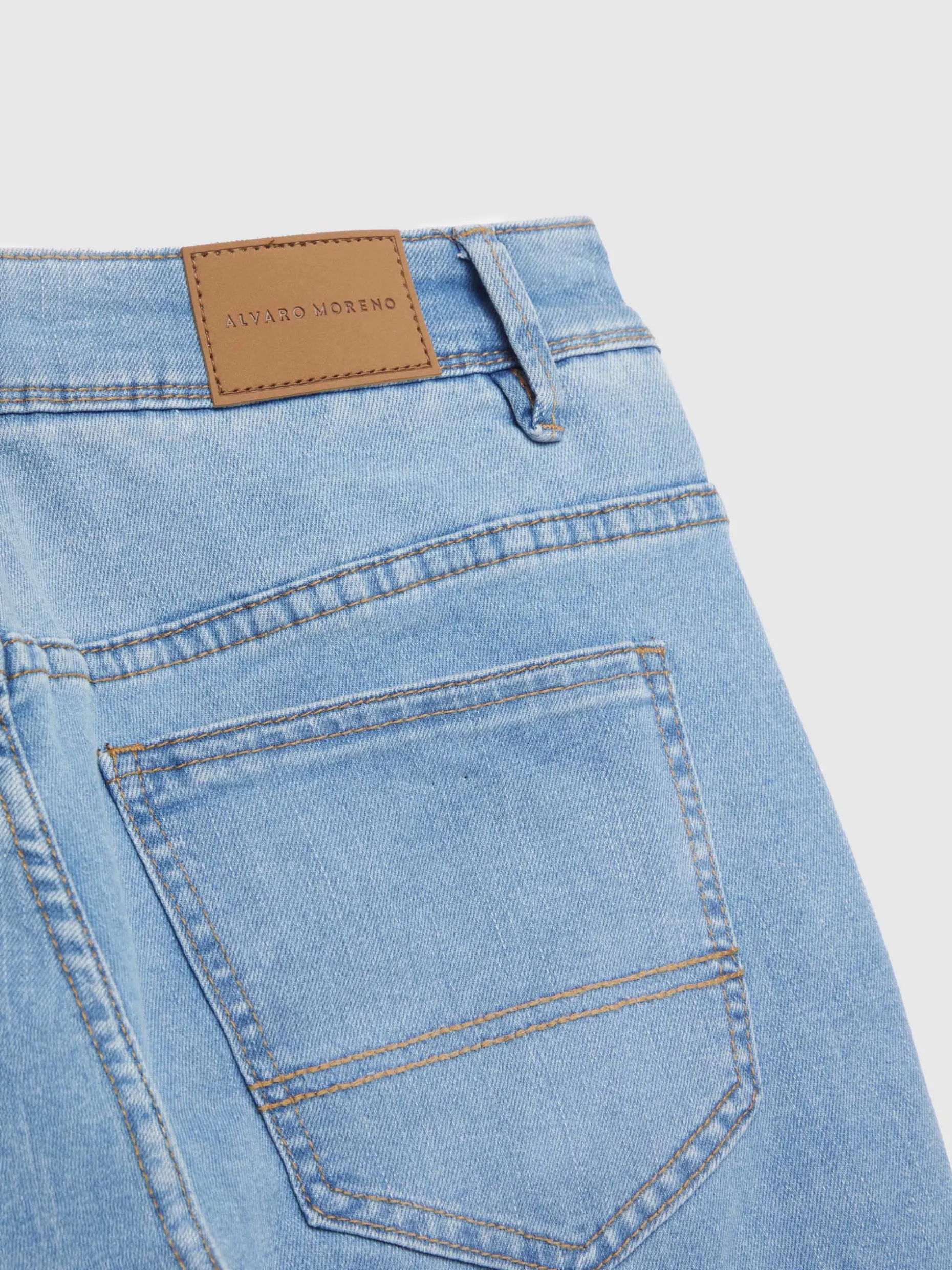 Jeans Regular Fit Alvaro Moreno - Comodi e Versatili, Prezzo Imperdibile!