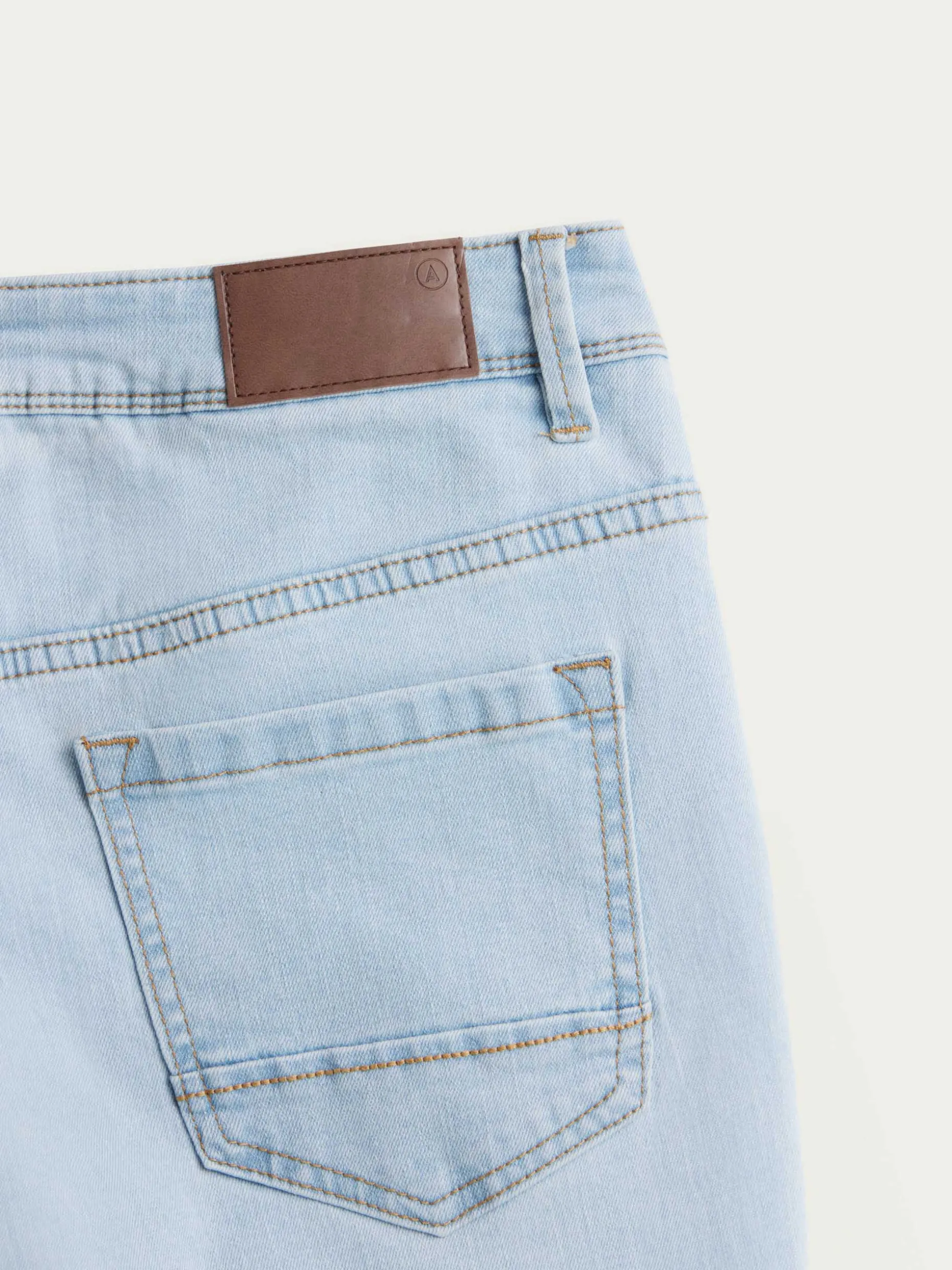 Alvaro Moreno Jeans Classici in Denim - Tessuto Resistente e Confezione Comoda per Stile Senza Tempo