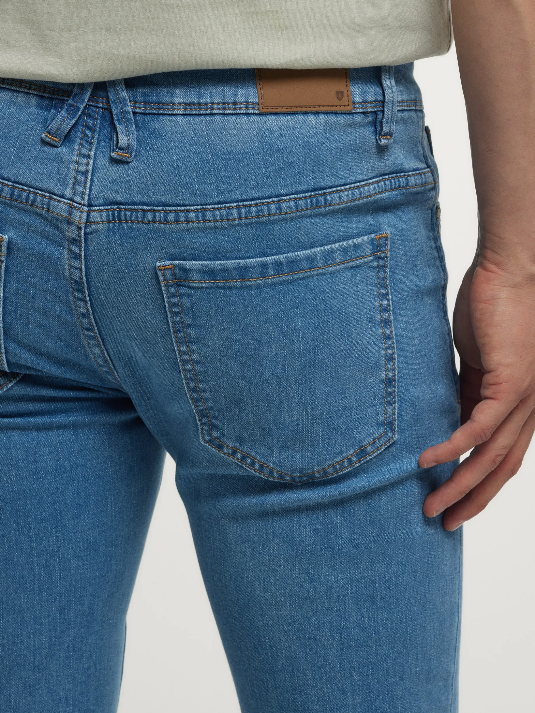 Jeans Slim Alvaro Moreno in Denim - Sconti Esclusivi