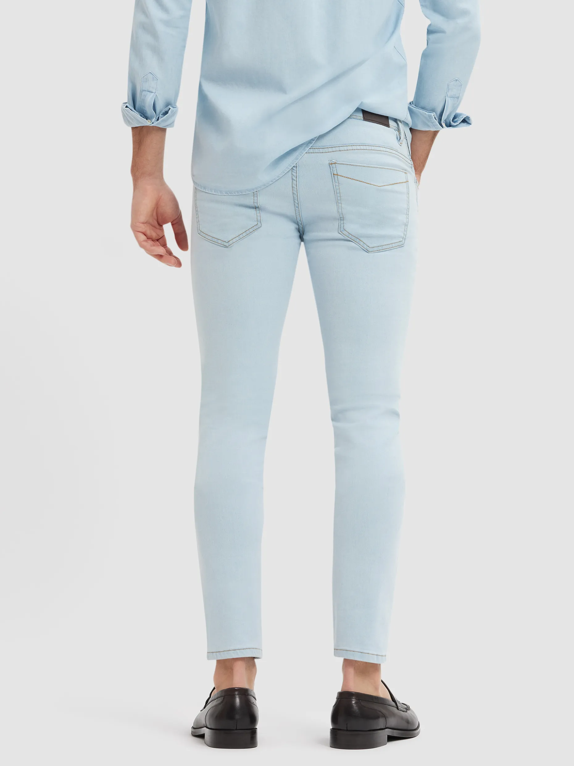 Jeans Slim Ultra Elastici Alvaro Moreno - Taglio Avvolgente in Denim Premium, Disponibili in Outlet con Sconto Esclusivo (Blu Classico, Spedizione Gratis)