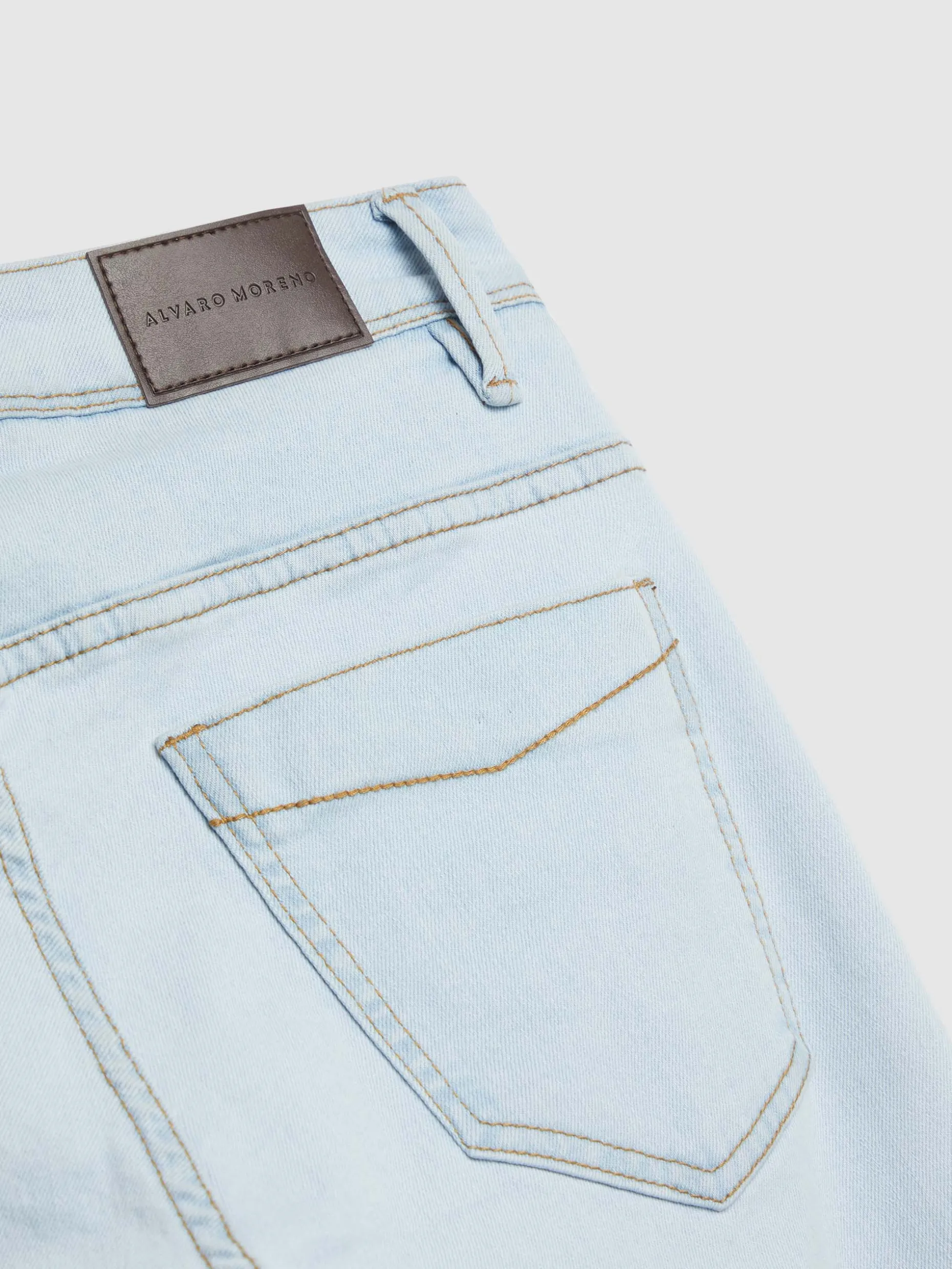 Jeans Slim Ultra Elastici Alvaro Moreno - Taglio Avvolgente in Denim Premium, Disponibili in Outlet con Sconto Esclusivo (Blu Classico, Spedizione Gratis)
