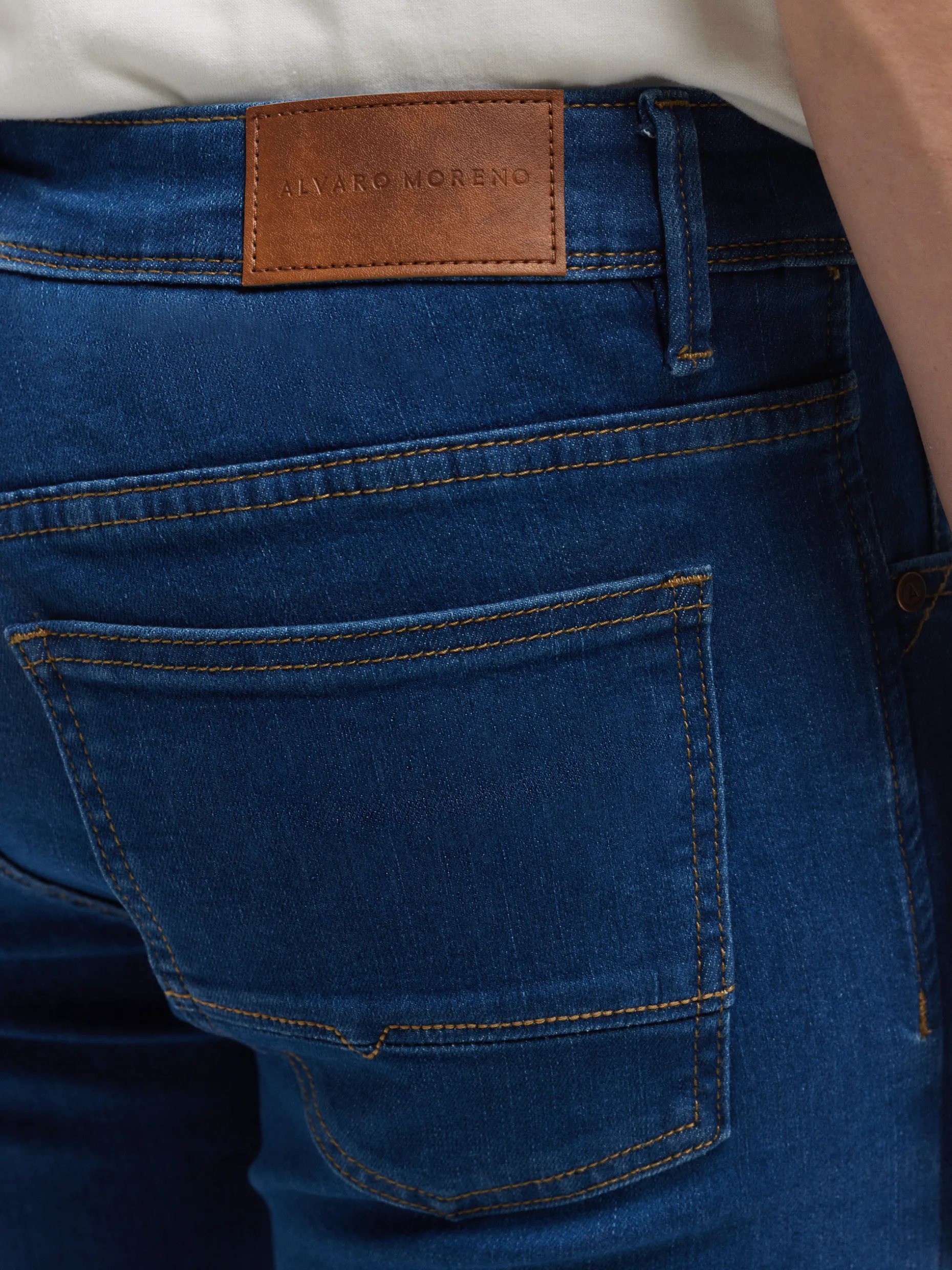 Jeans Uomo Taglio Slim - Essential Confezione Premium by Alvaro Moreno Fashion