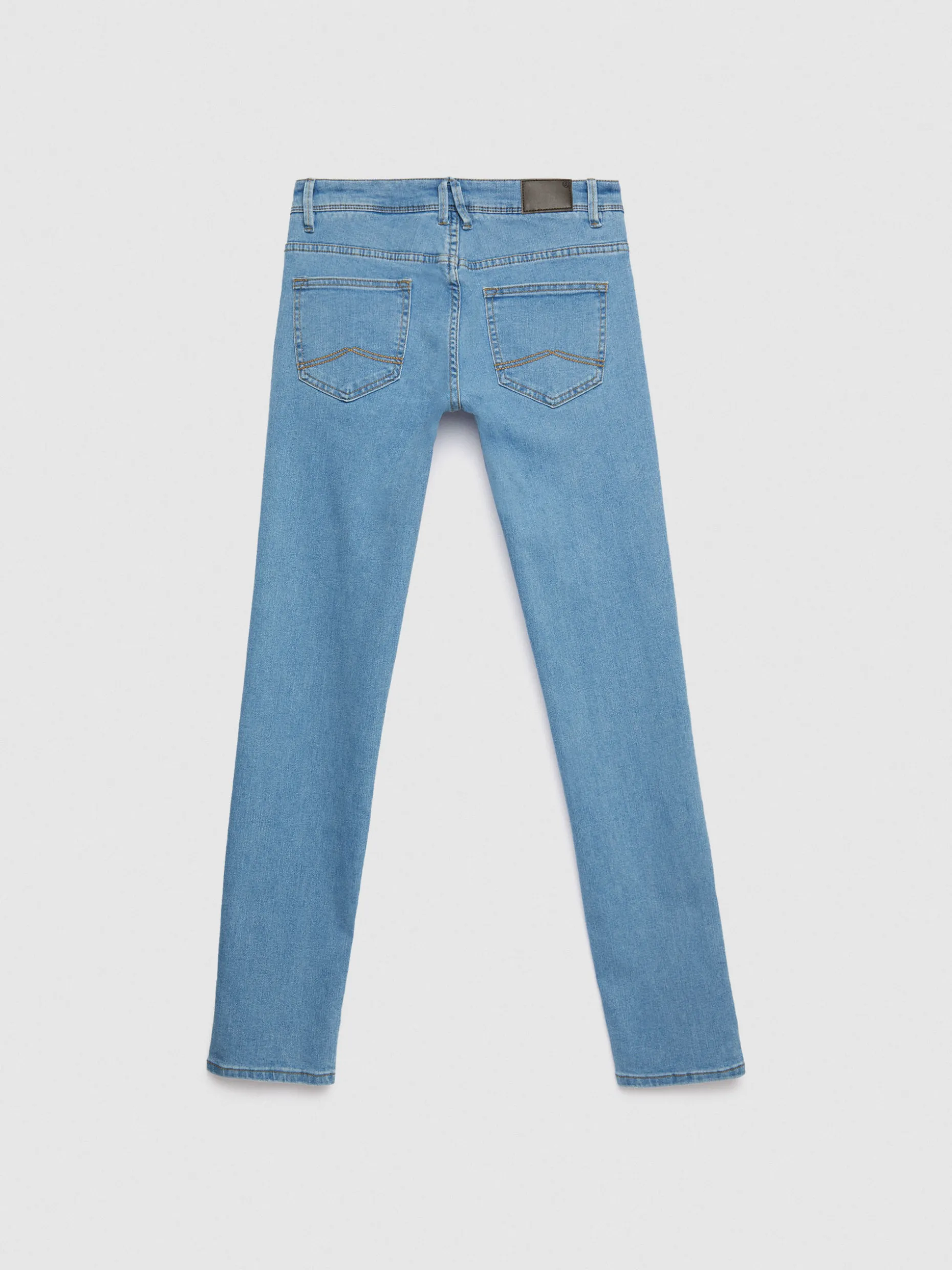 Jeans Slim Essential in Denim Elasticizzato - Taglio Moderno e Comodo da Alvaro Moreno