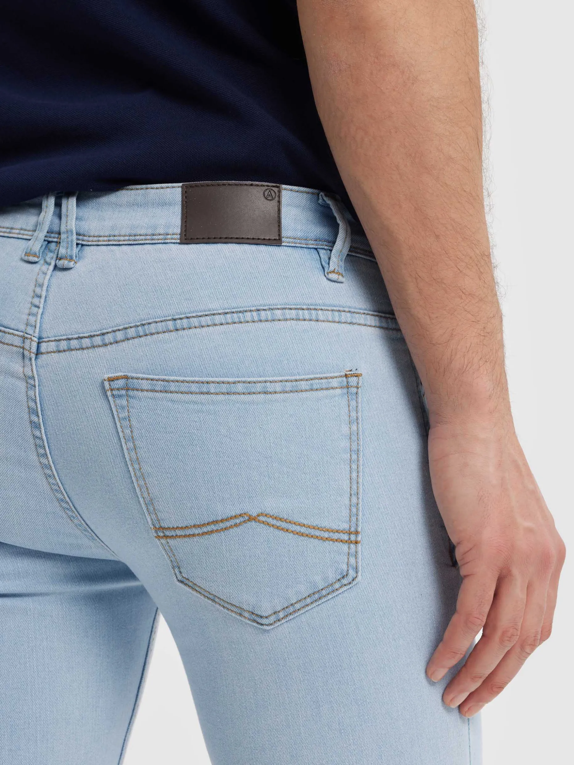 Jeans Slim Fit Denim Essenziale - Offerta Lampo di Alvaro Moreno