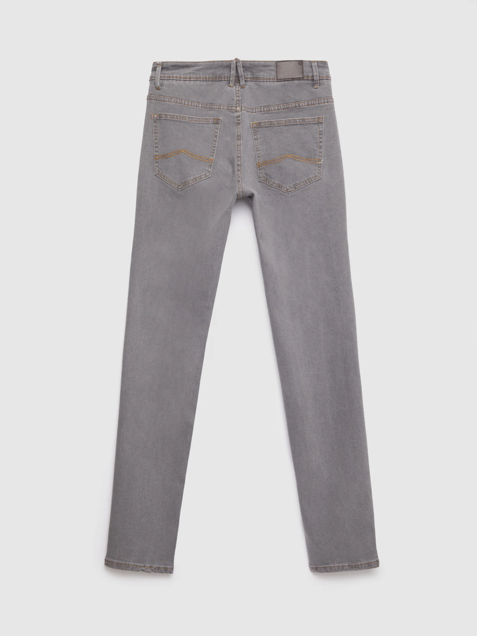 Jeans Slim Aderenti Essenziali - Collezione Premium di Alvaro Moreno