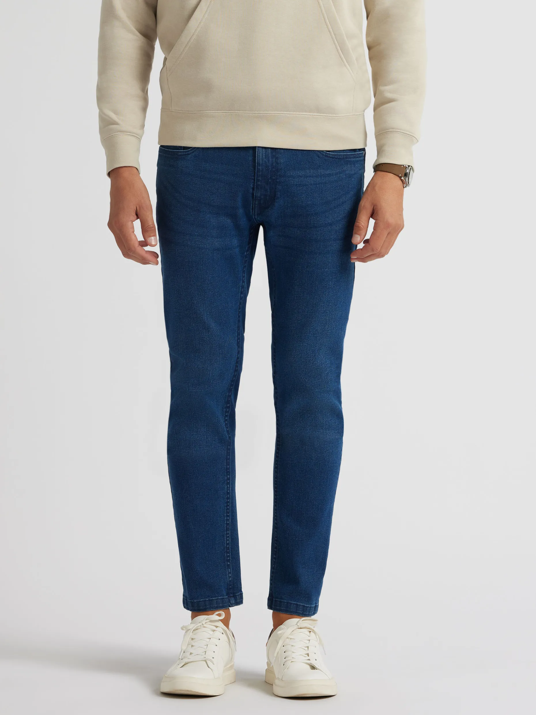 Alvaro Moreno Jeans Elasticizzati Confortevoli - Modello Slim Fit Uomo con Cuciture Detagliate | Tessuto Premium per Look Urbano | Disponibile Online con Spedizioni Rapide