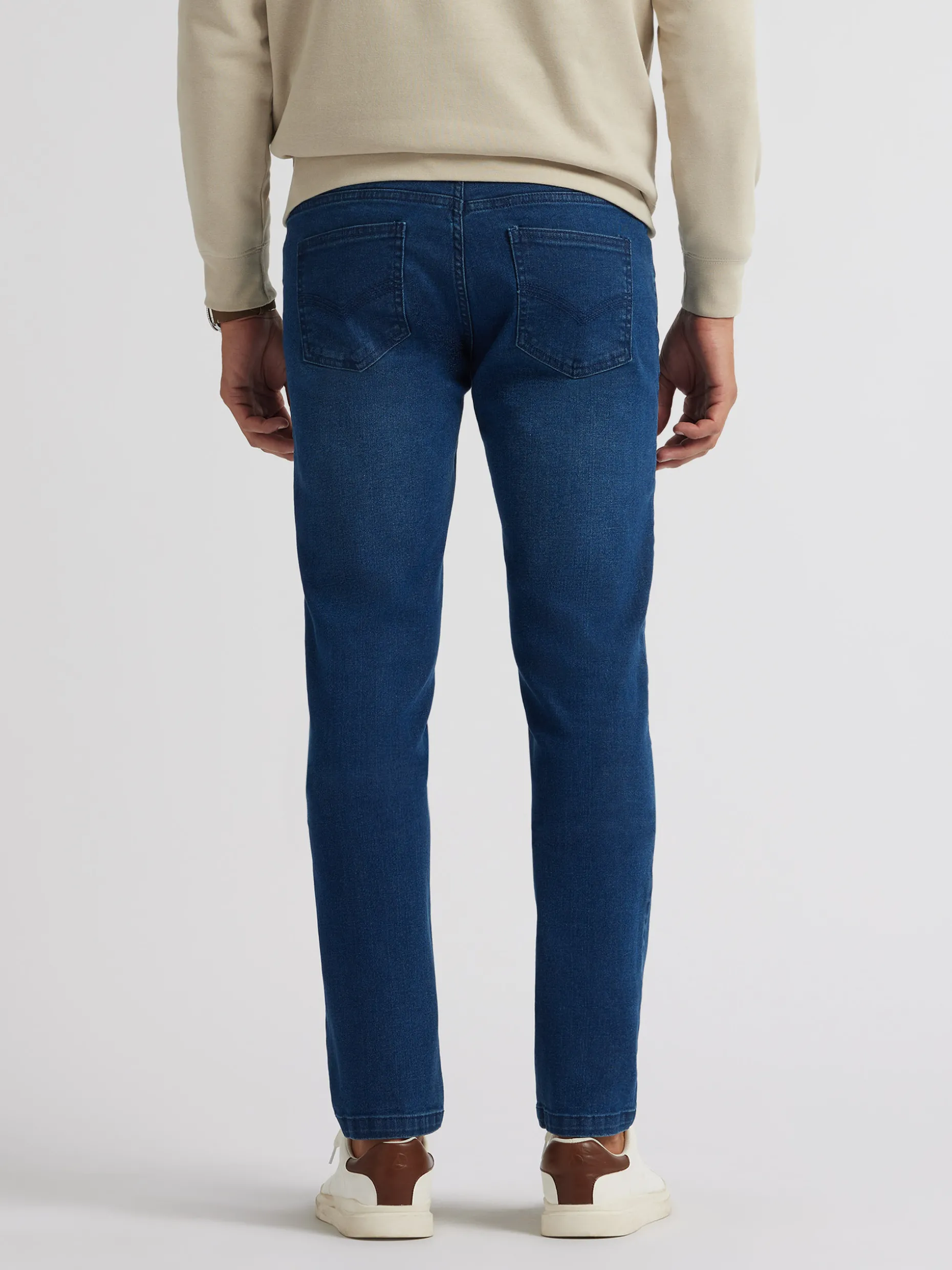 Alvaro Moreno Jeans Elasticizzati Confortevoli - Modello Slim Fit Uomo con Cuciture Detagliate | Tessuto Premium per Look Urbano | Disponibile Online con Spedizioni Rapide