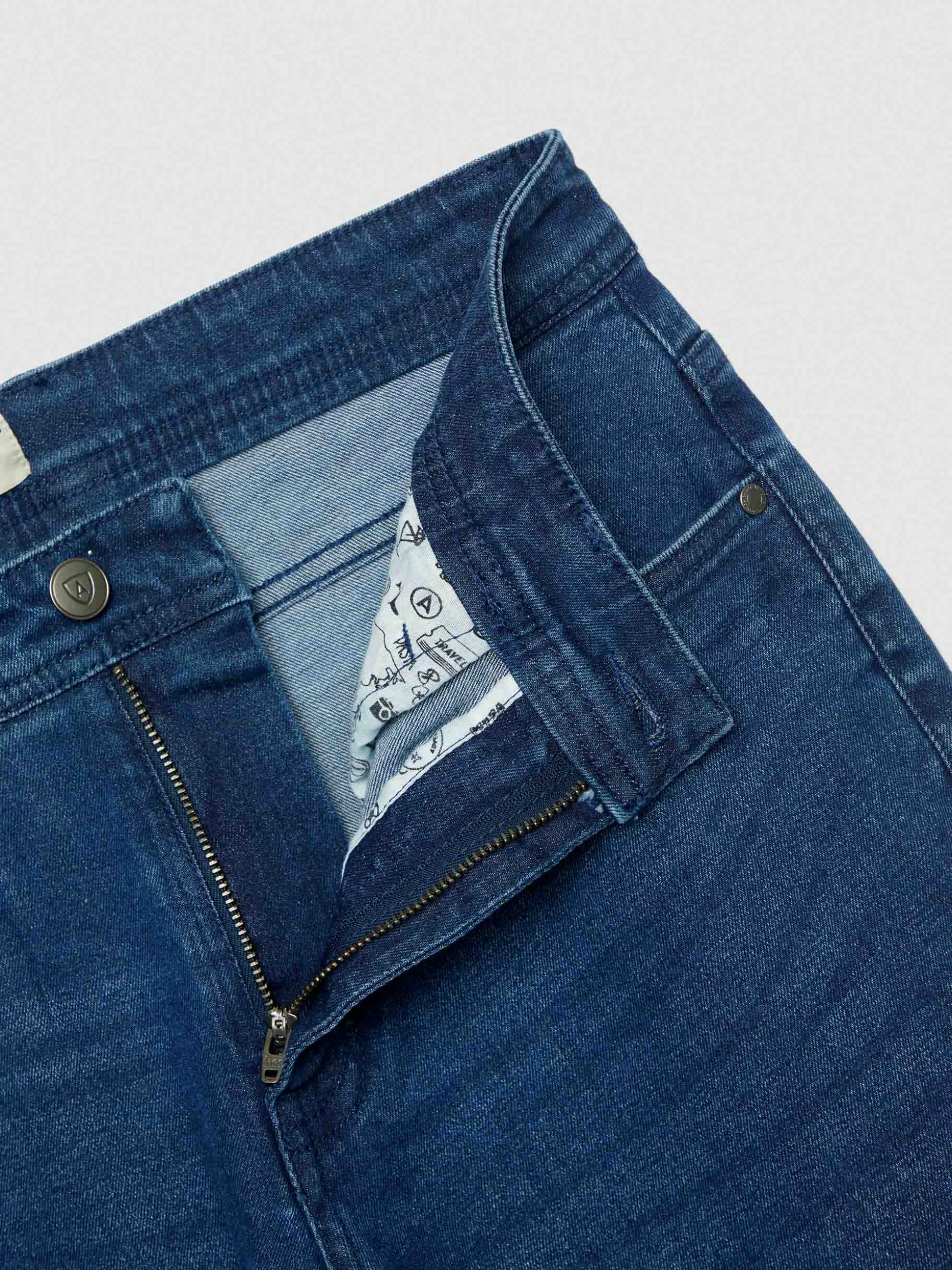 Alvaro Moreno Jeans Elasticizzati Confortevoli - Modello Slim Fit Uomo con Cuciture Detagliate | Tessuto Premium per Look Urbano | Disponibile Online con Spedizioni Rapide