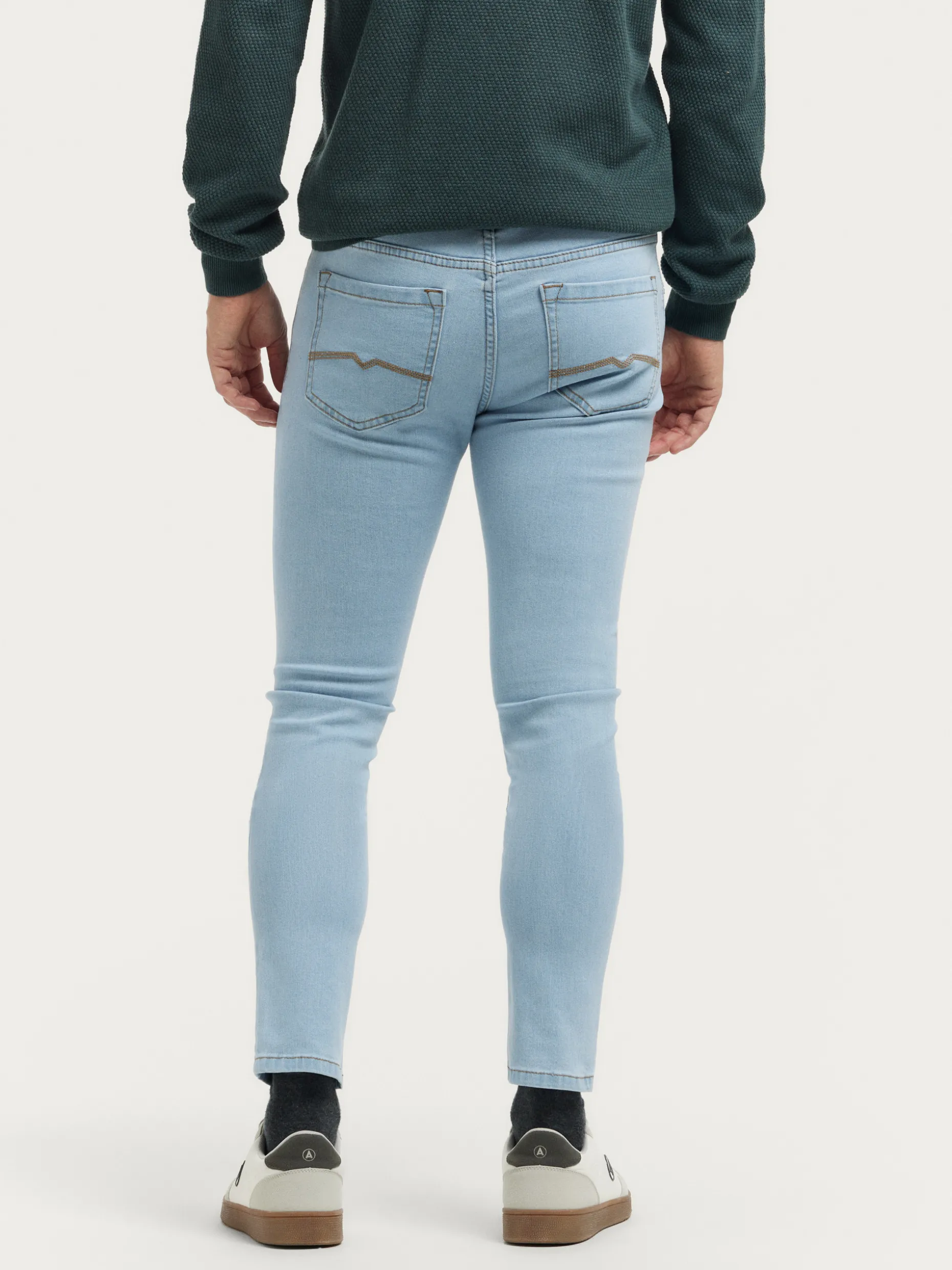 Jeans Ultra Stretti Firmati Alvaro Moreno - Taglio Moderno e Confezione Premium per Look Contemporaneo