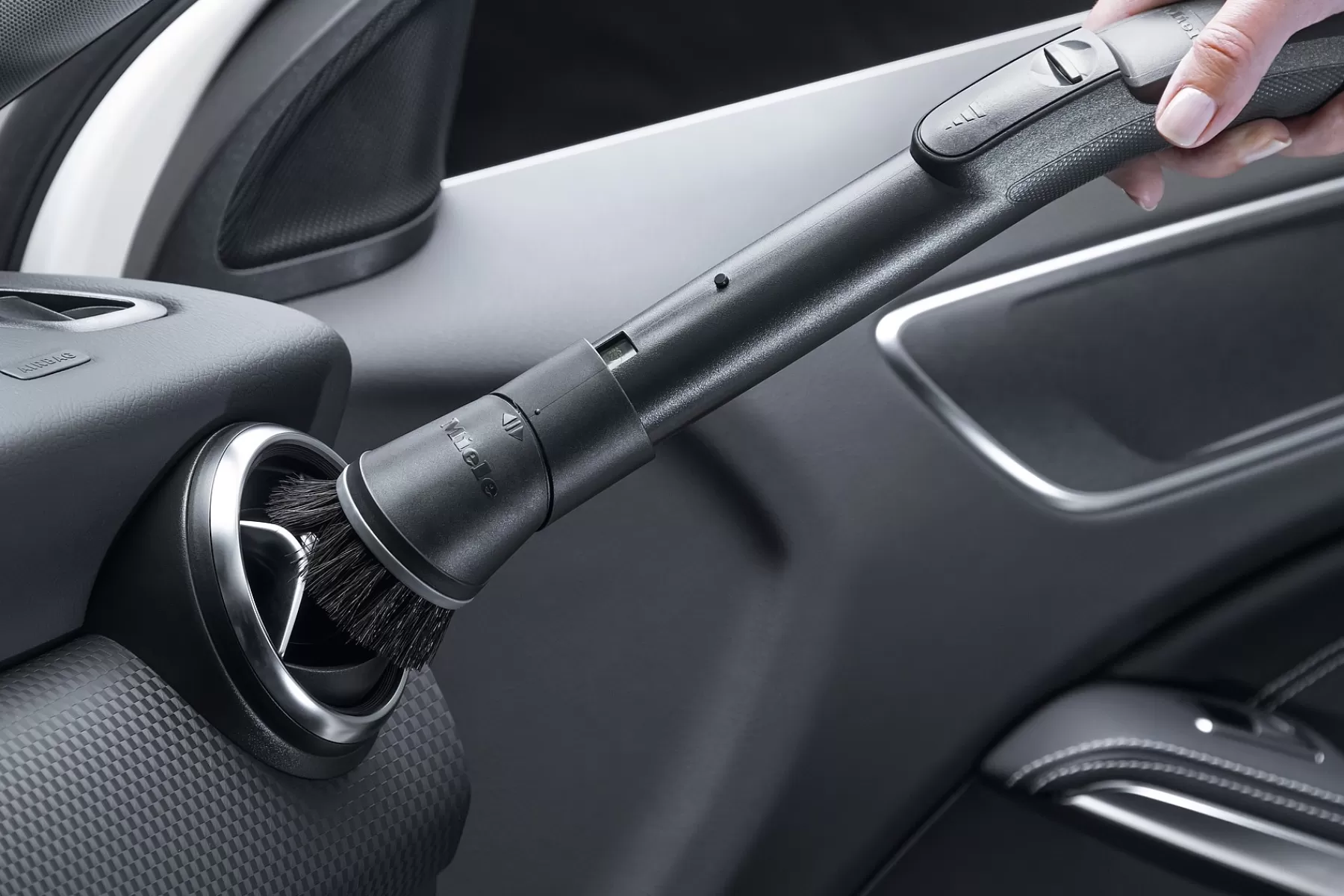 Spazzola Multiuso Miele con Snodo Orientabile - Accessorio Completo per Pulizia Senza Sforzo
