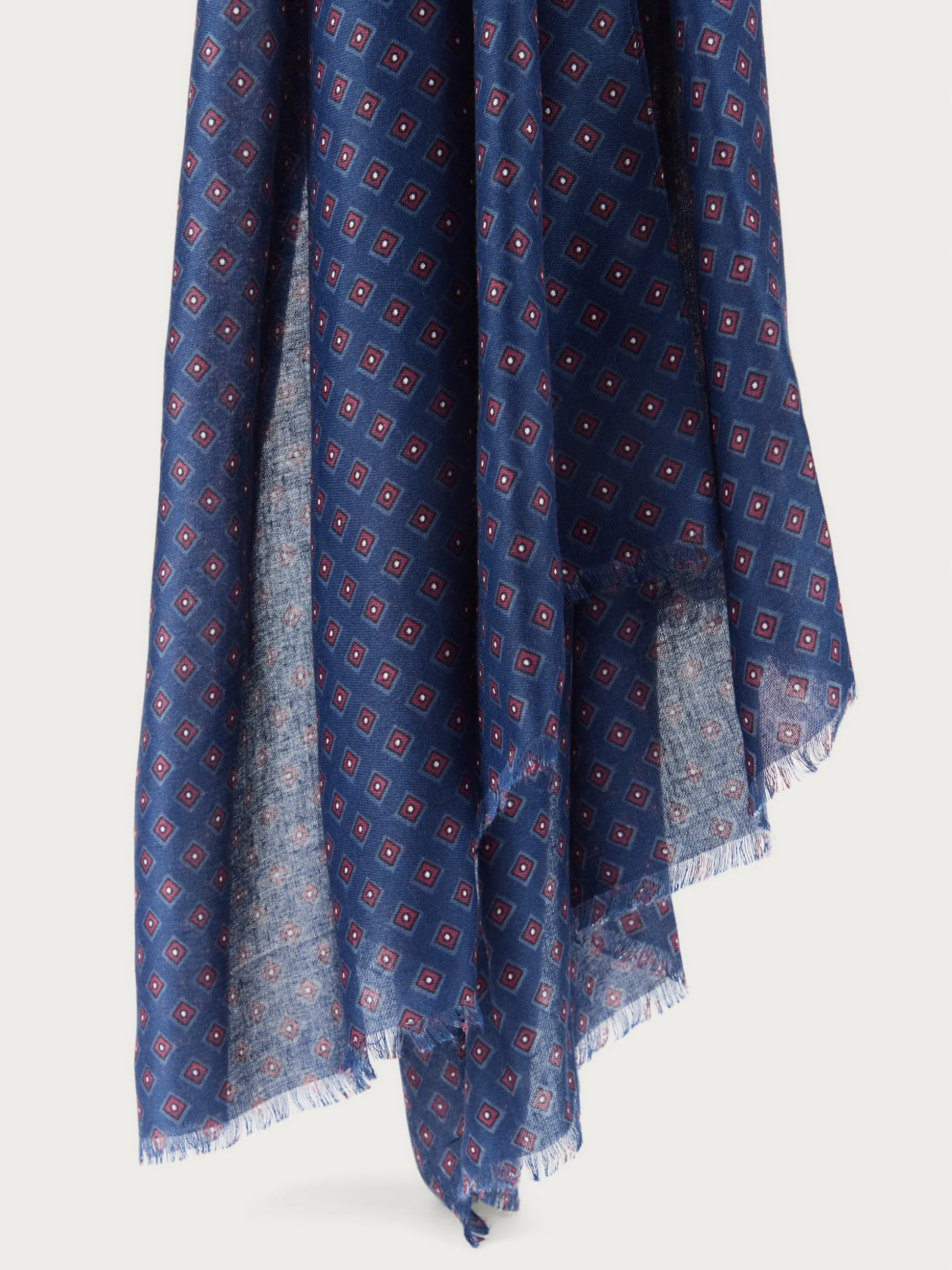 Foulard Elegante con Stampa Artistica Unica - Sciarpa Moda di Alvaro Moreno