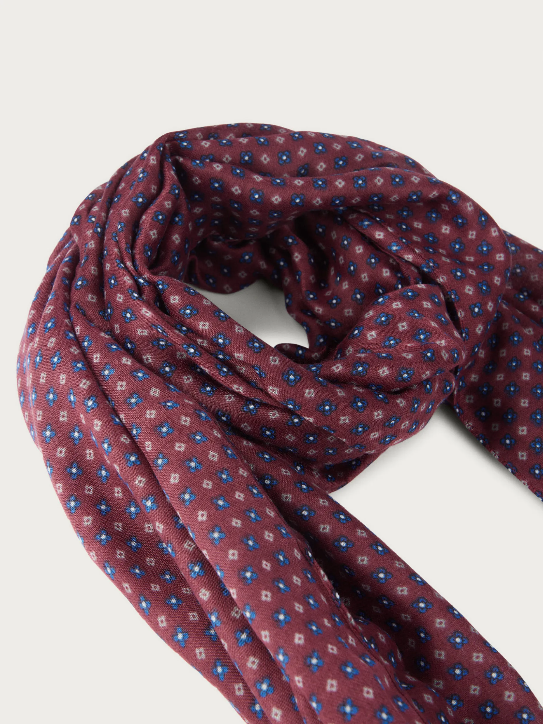 Foulard in Seta con Stampa Elegante Alvaro Moreno - Stilizzato e Conveniente