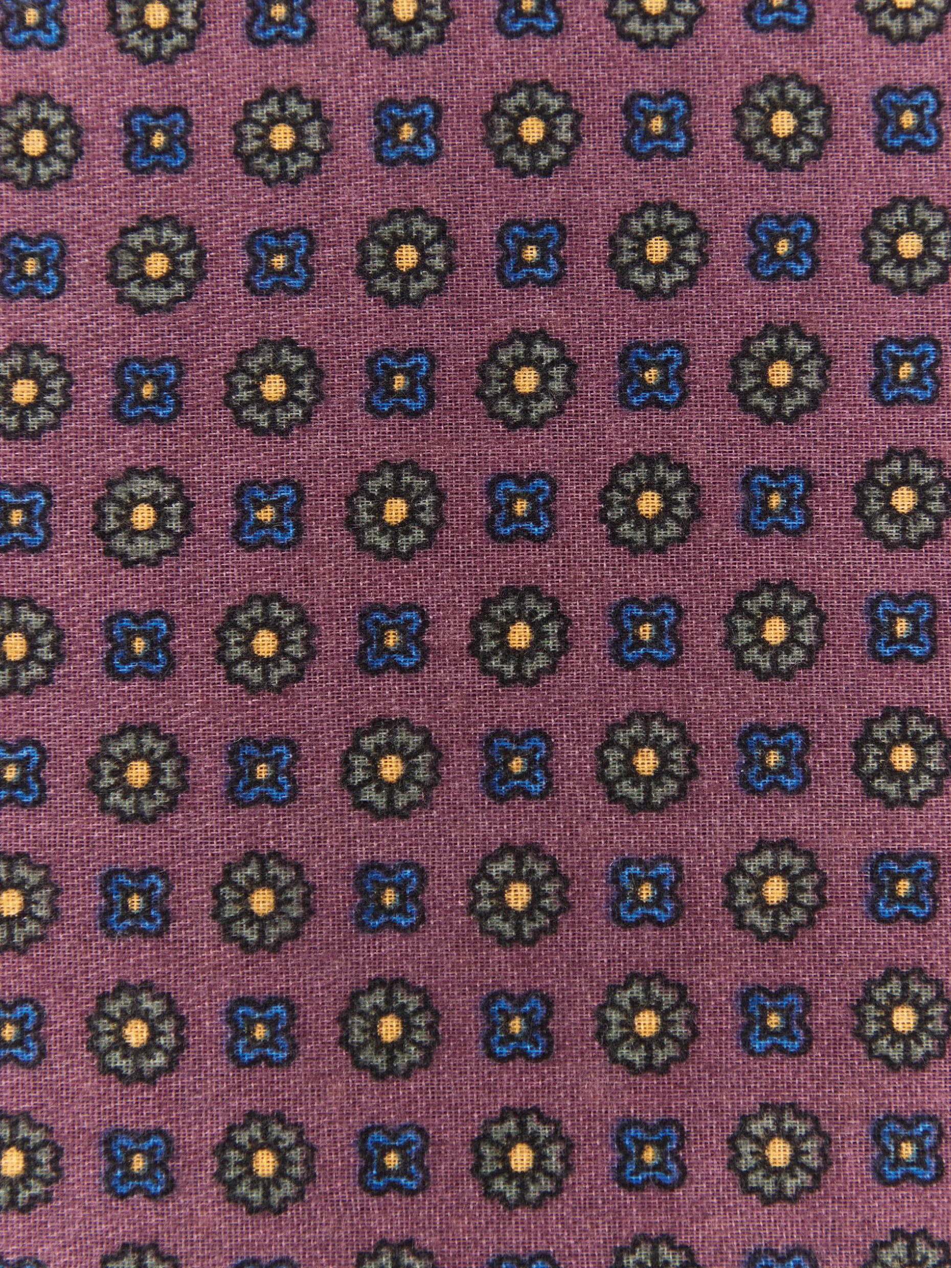 Foulard Stampa Elegante Alvaro Moreno - Sciarpa Leggera con Design Unico
