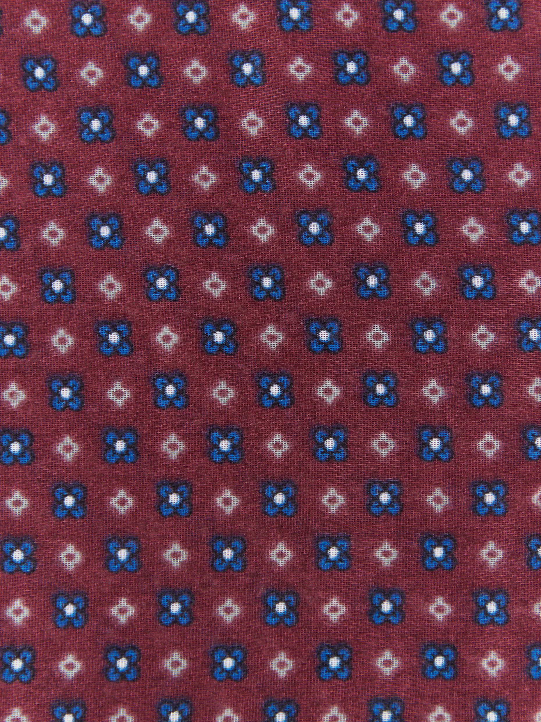 Foulard in Seta con Stampa Elegante Alvaro Moreno - Stilizzato e Conveniente