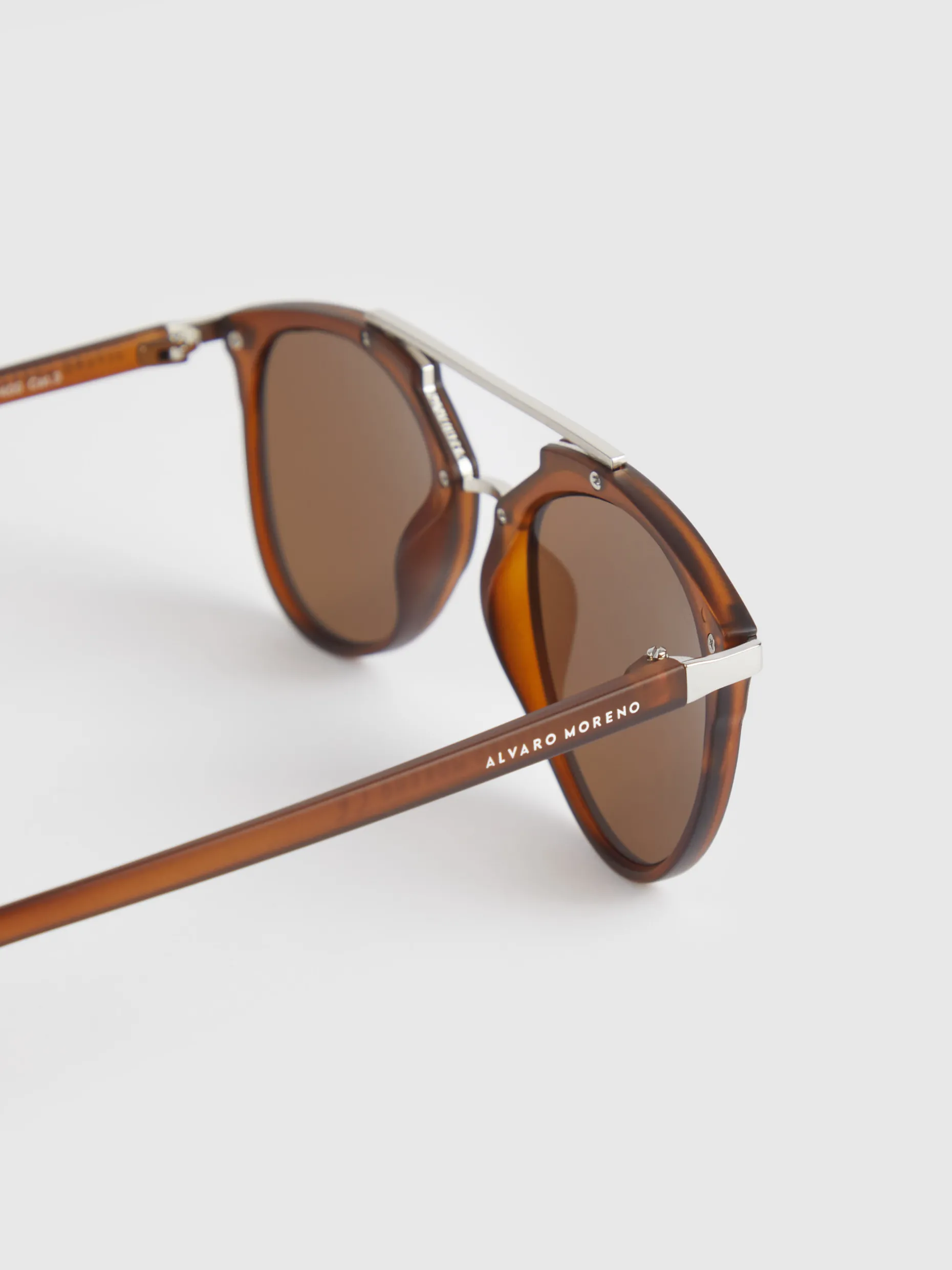Occhiali da Sole BOSS Marrone - Design Elegante, Stagione Autunno/Inverno 2023 | Moda Uomo di Alvaro Moreno