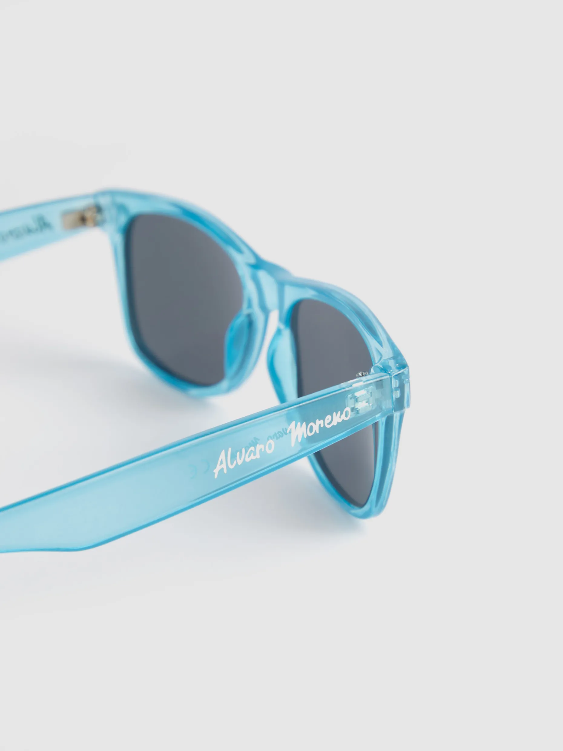 Occhiali da Sole Jack per Bambini - Stile Moderno Alvaro Moreno, Design Accattivante e Leggero