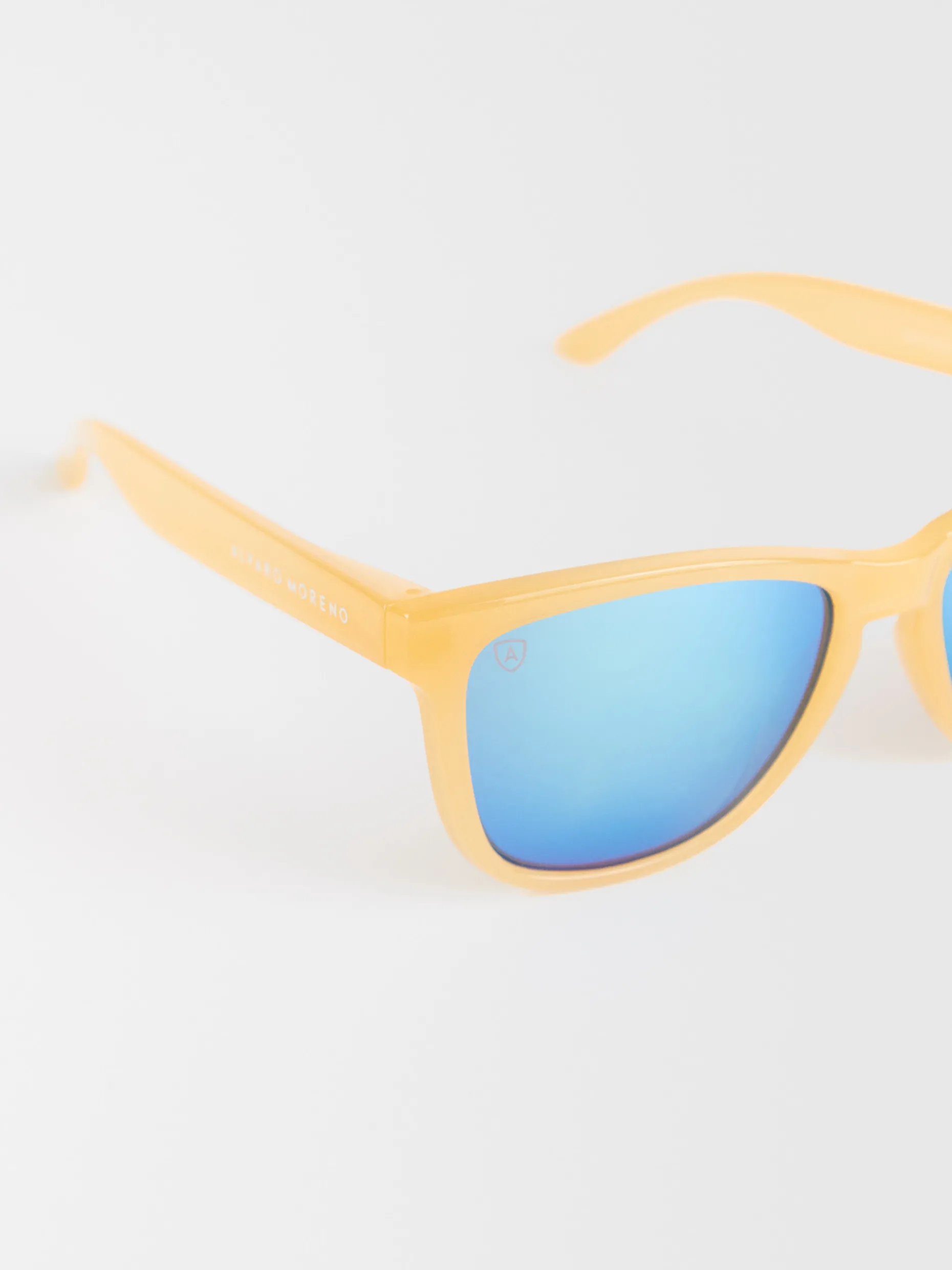 Occhiali Surfista Stile Unico - Design Esclusivo Alvaro Moreno