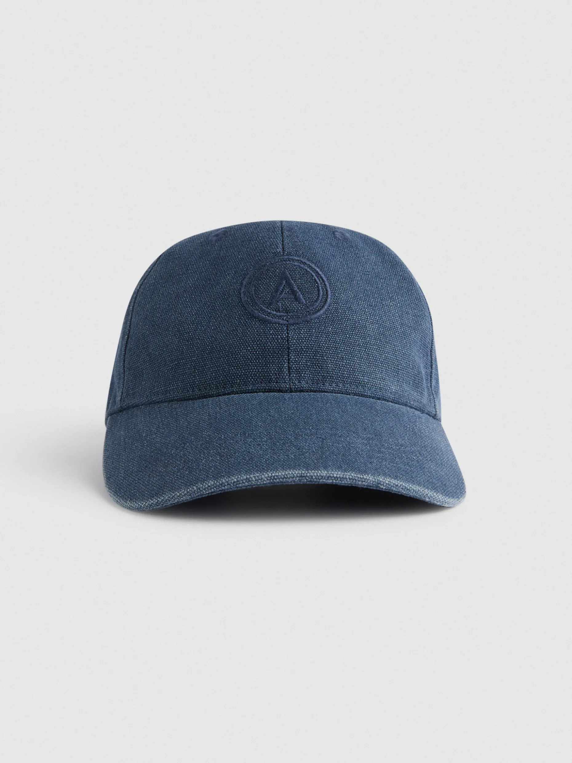 ⚡Cappello Vintage Iconico | Edizione Limitata Alvaro Moreno - Offerta Lampo da Non Perdere! 🎩✨

(：，。、，，。)