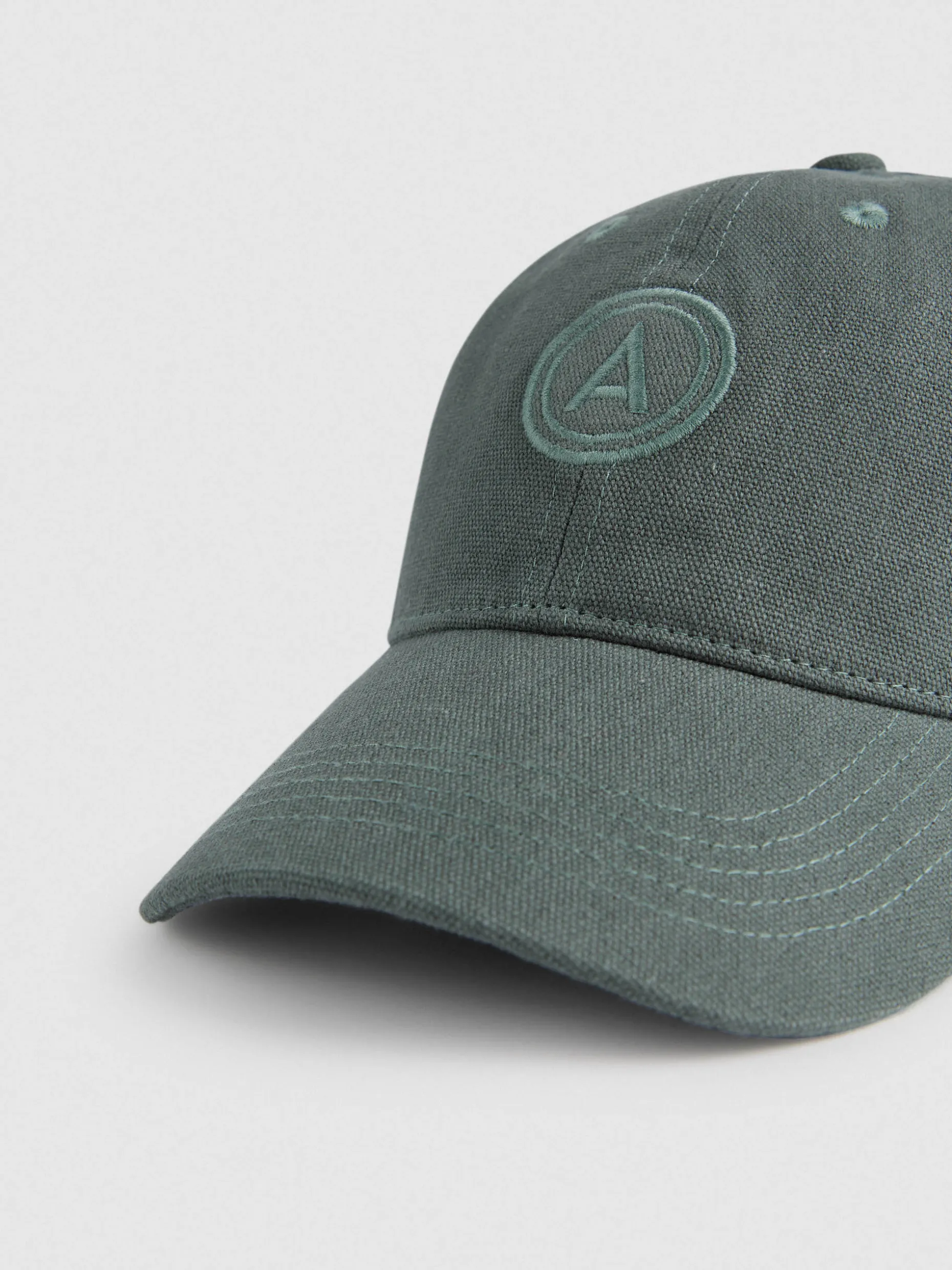 Alvaro Moreno Cappello Iconico - Design Classico Italiano per Uomo Stagione Autunno/Inverno