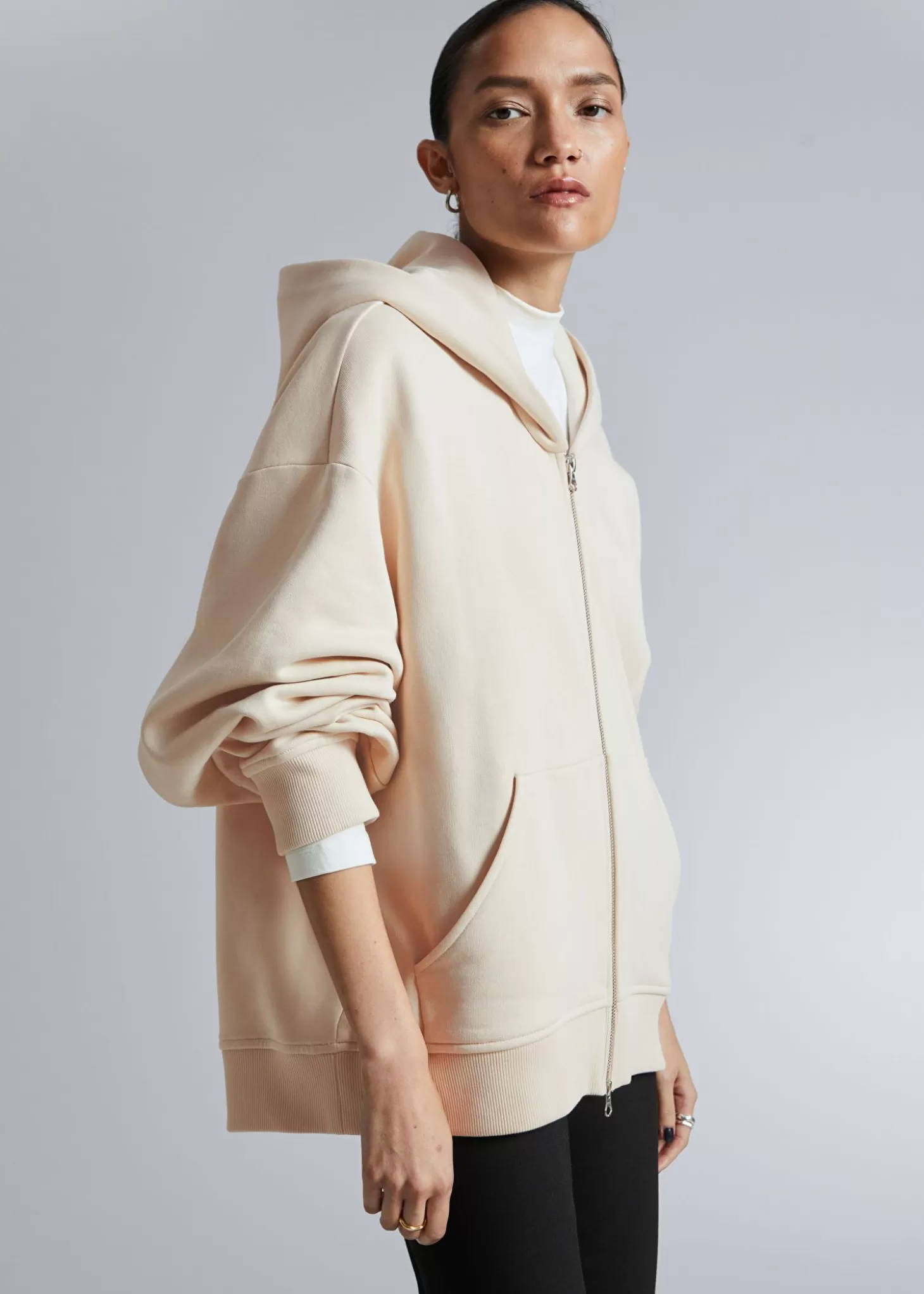 Elegante Maglione Best & Other Stories con Inserti in Pizzo - Beige Chiaro