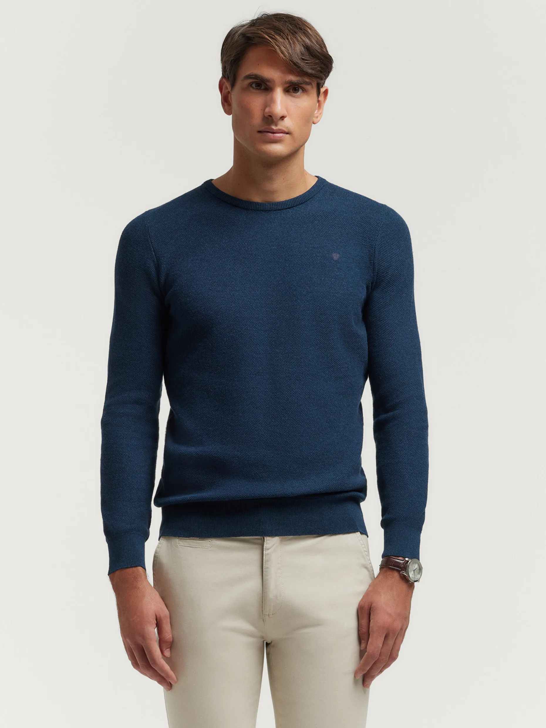 Maglia Sportiva Bolson di Alvaro Moreno - Conforto Premium in Cotone Organico e Design Minimalista