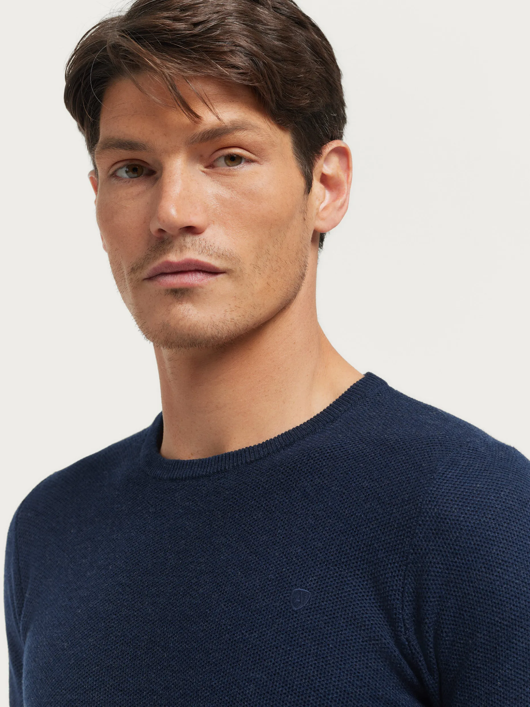 Maglia Sportiva Bolson - Design Moderno di Alvaro Moreno per lo Sport e il Tempo Libero