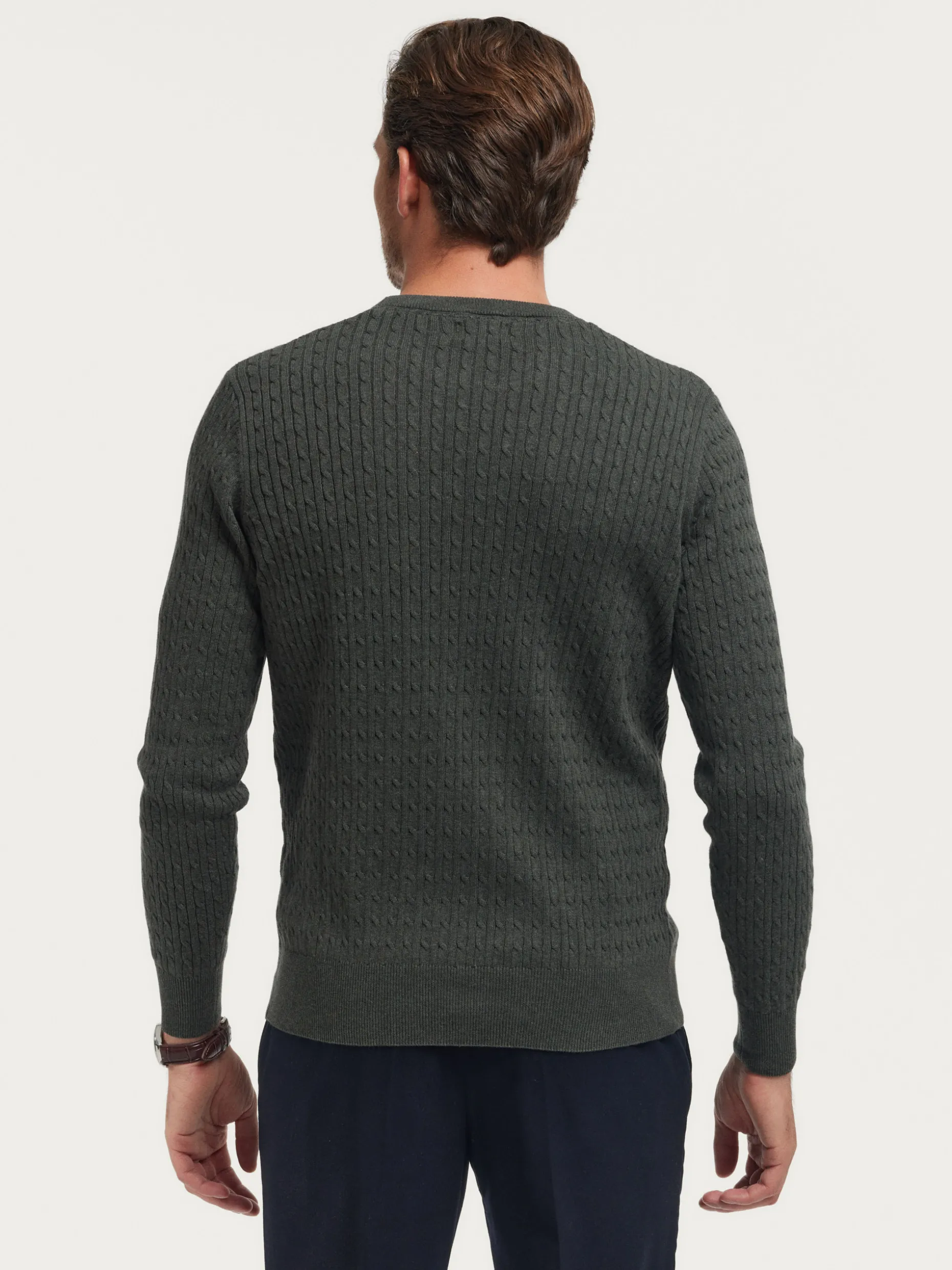 Maglia Sportiva OCHOS con Design Esclusivo di Alvaro Moreno - Stile Sportivo Premium per Collezione Primavera 2024