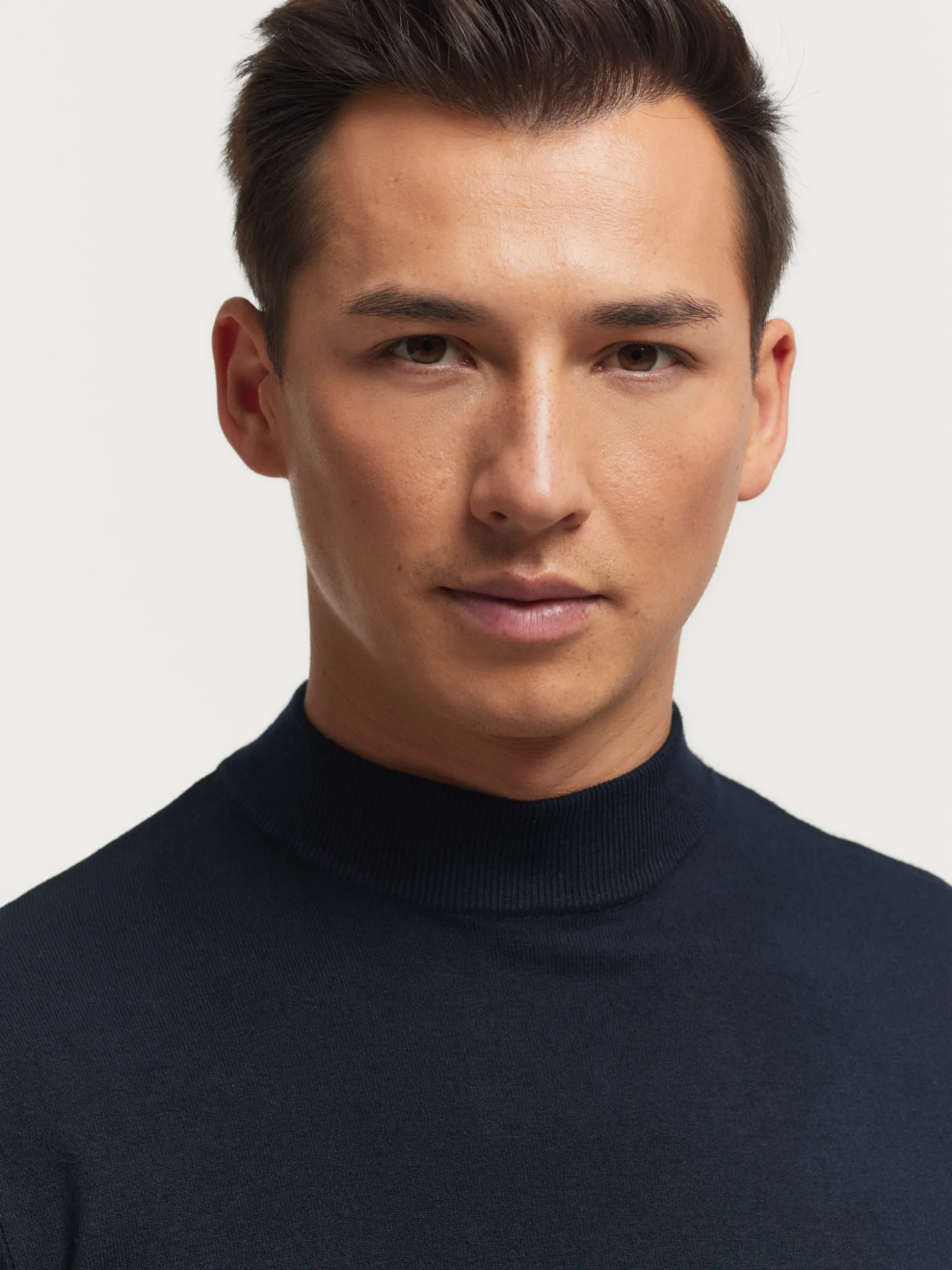 JERSEY PERKINS' Edizione Lampo: Sconti Esclusivi su Alvaro Moreno | Affrettati! 🛍️