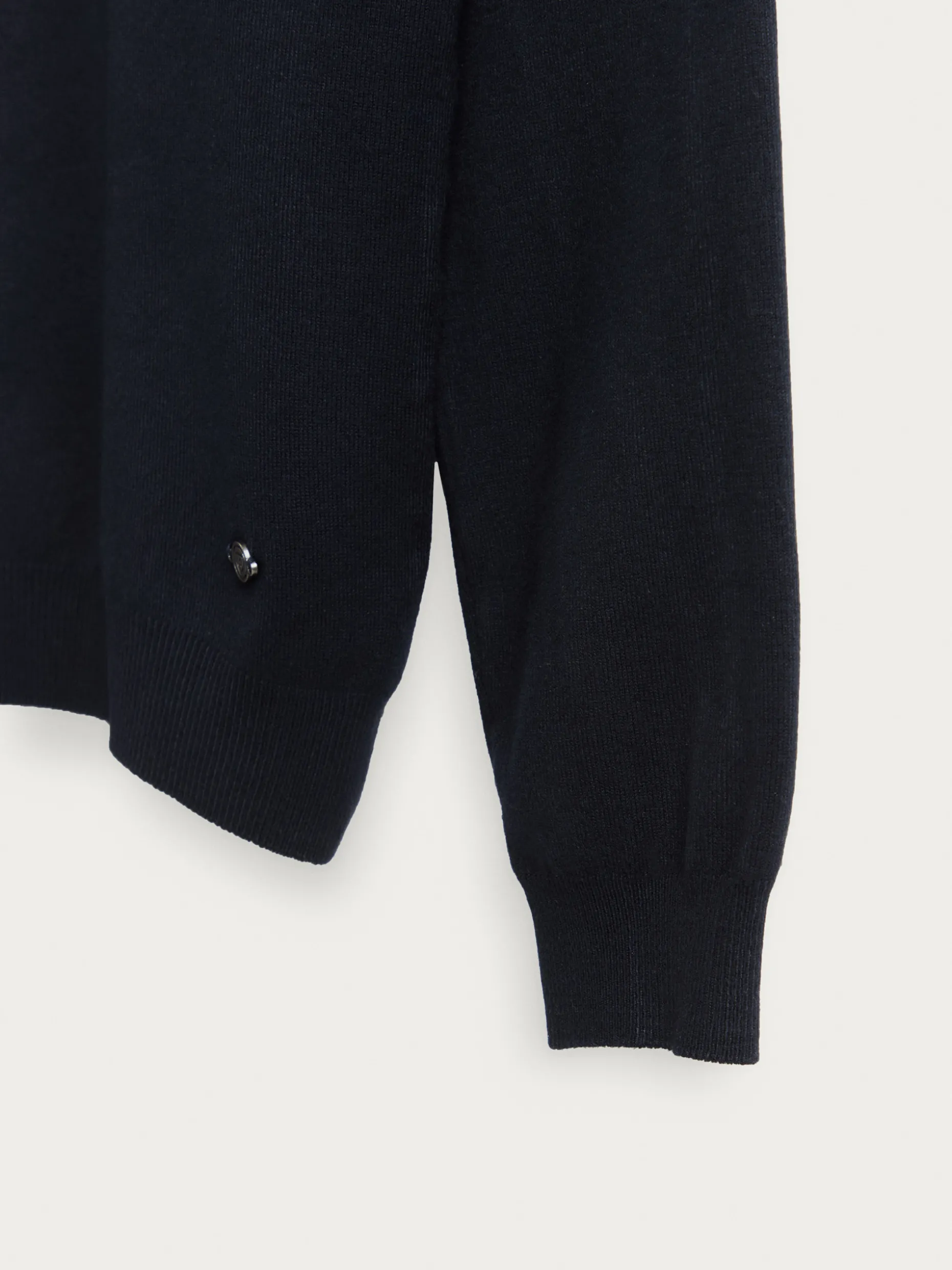 JERSEY PERKINS' Edizione Lampo: Sconti Esclusivi su Alvaro Moreno | Affrettati! 🛍️