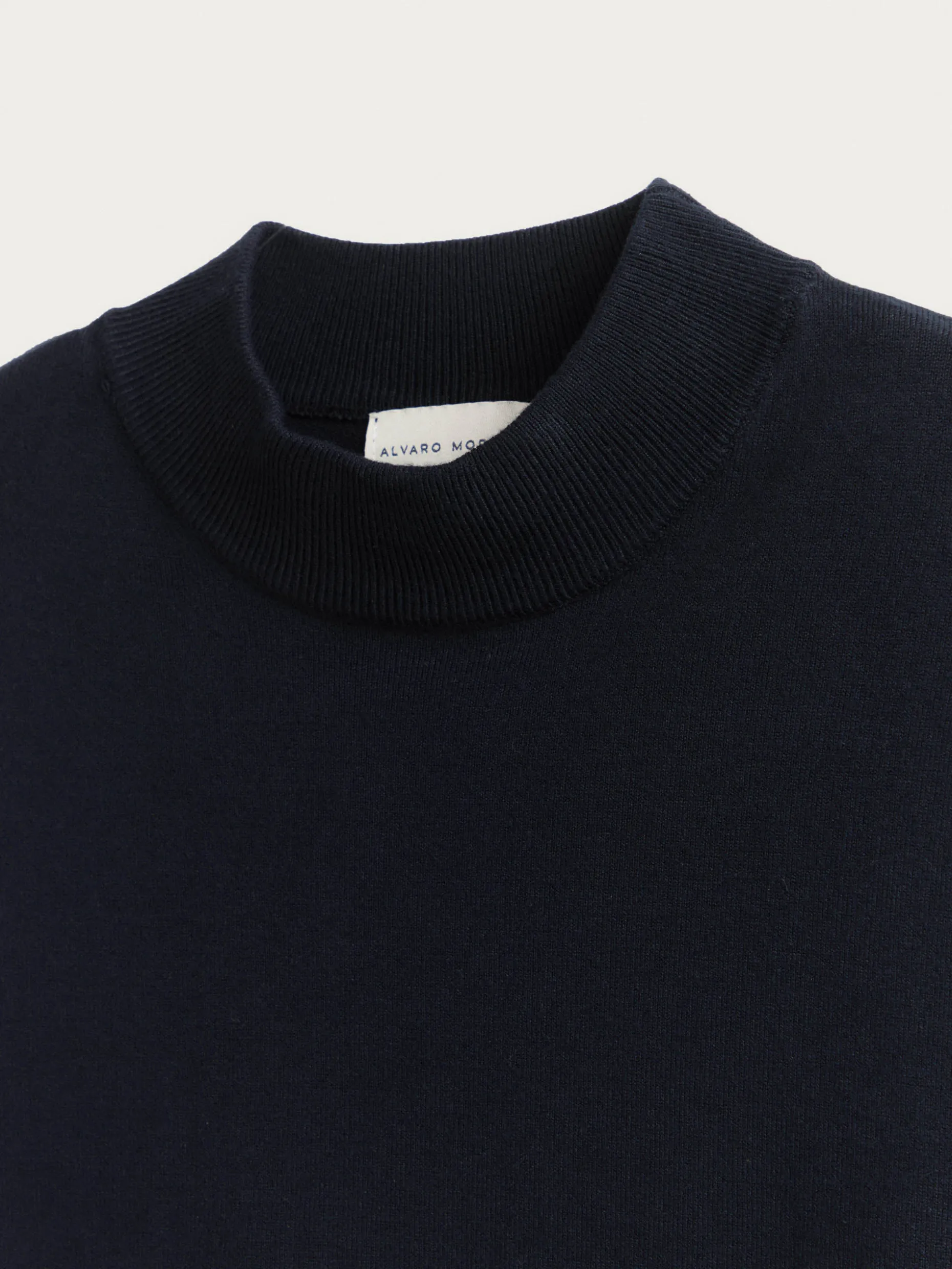 JERSEY PERKINS' Edizione Lampo: Sconti Esclusivi su Alvaro Moreno | Affrettati! 🛍️
