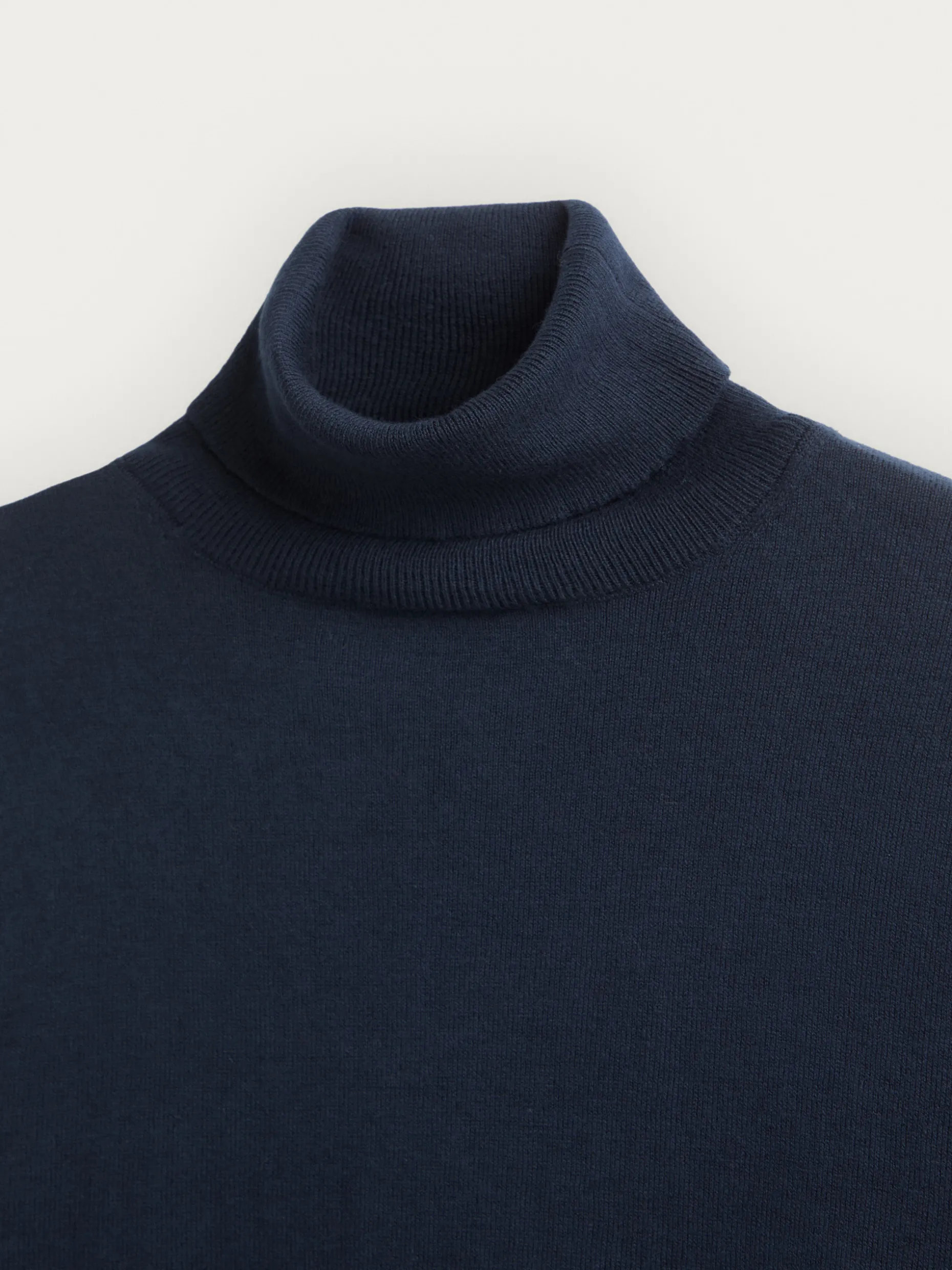 Girocollo in Maglia Jersey Confortevole - Design Esclusivo di Alvaro Moreno per Stile Casual-Chic