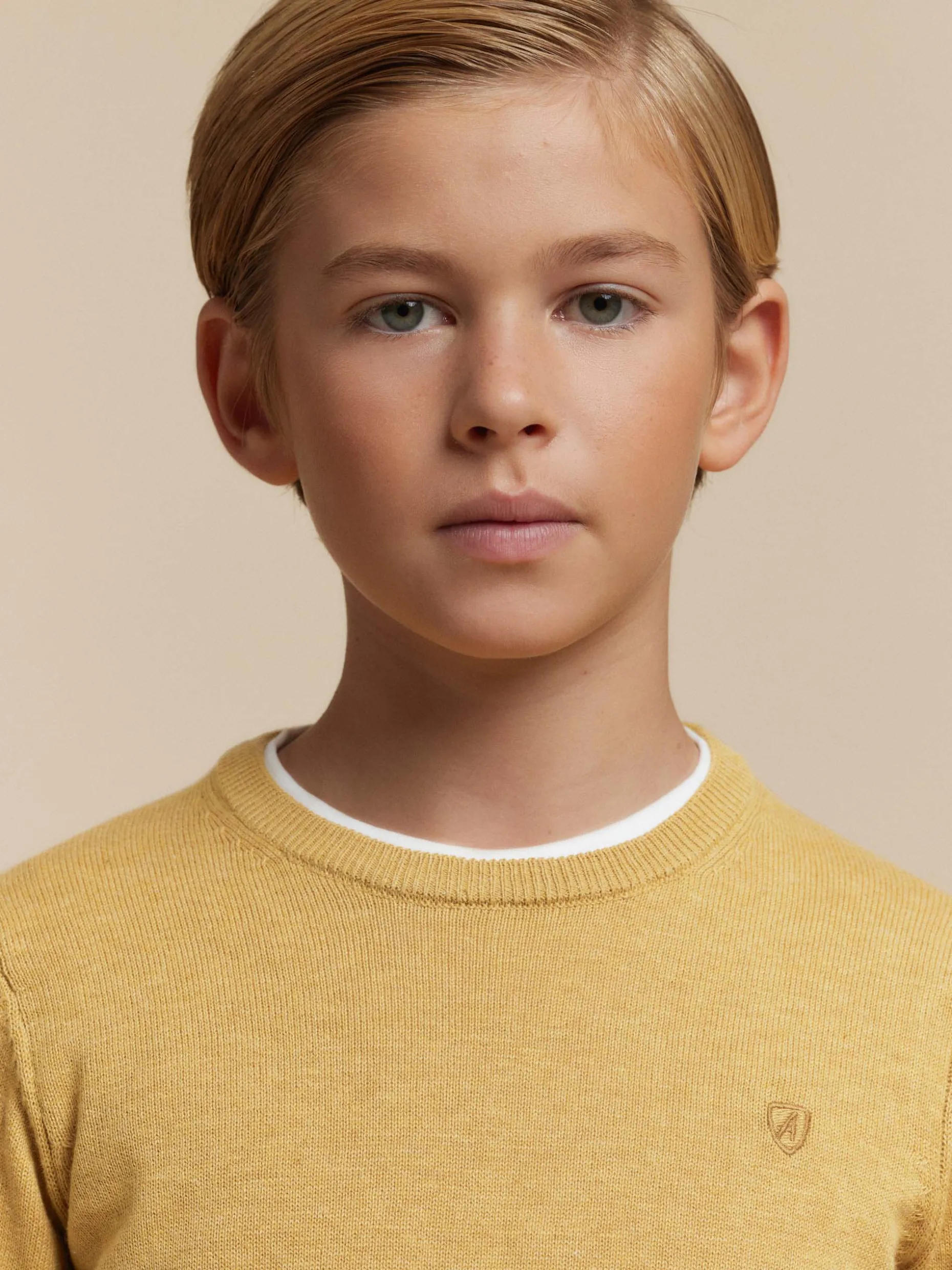 Maglia Sportiva Comoda a Collo Tondo per Bambini - Morbida per Tutto il Giorno | Collezione Junior di Alvaro Moreno 

：
1. ，