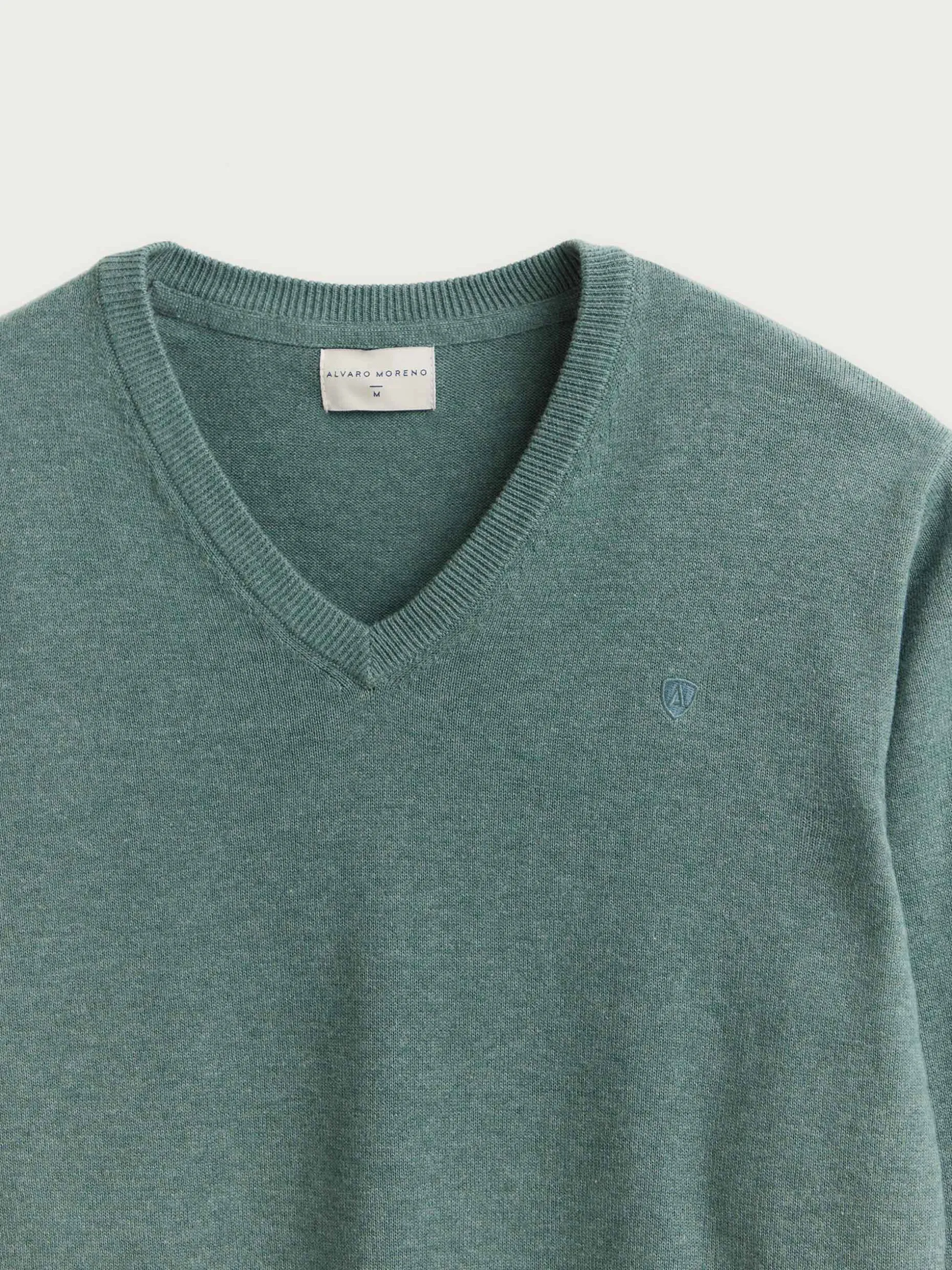Maglia con Scollo a V in Puro Cotone - Tendenze Moda Primavera/Estate 2024 di Alvaro Moreno - Prezzo Imbattibile