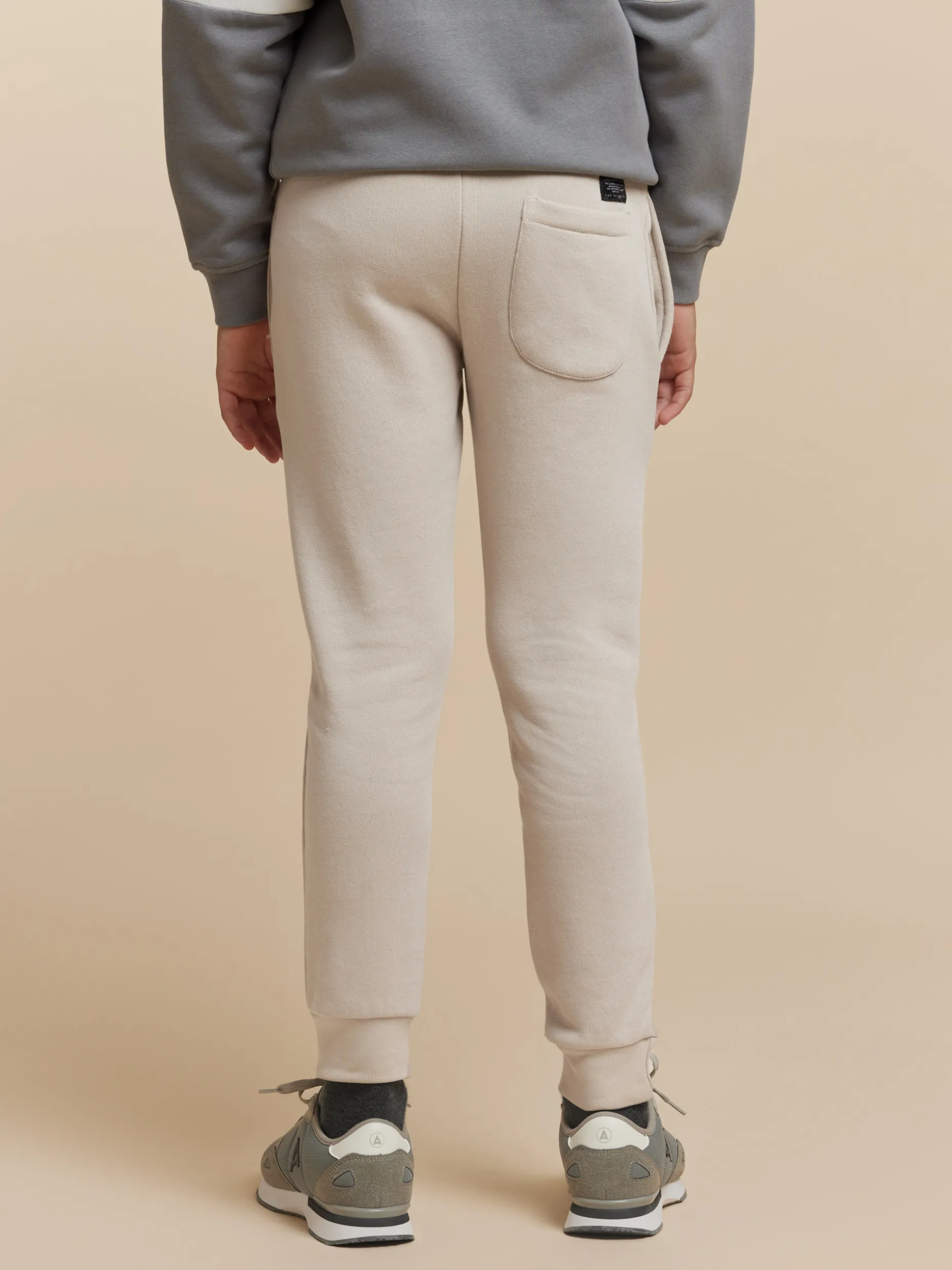 Pantaloni Jogger Comodi per Ragazzi - Stile Base con Design Funzionale | Collezione Junior di Alvaro Moreno