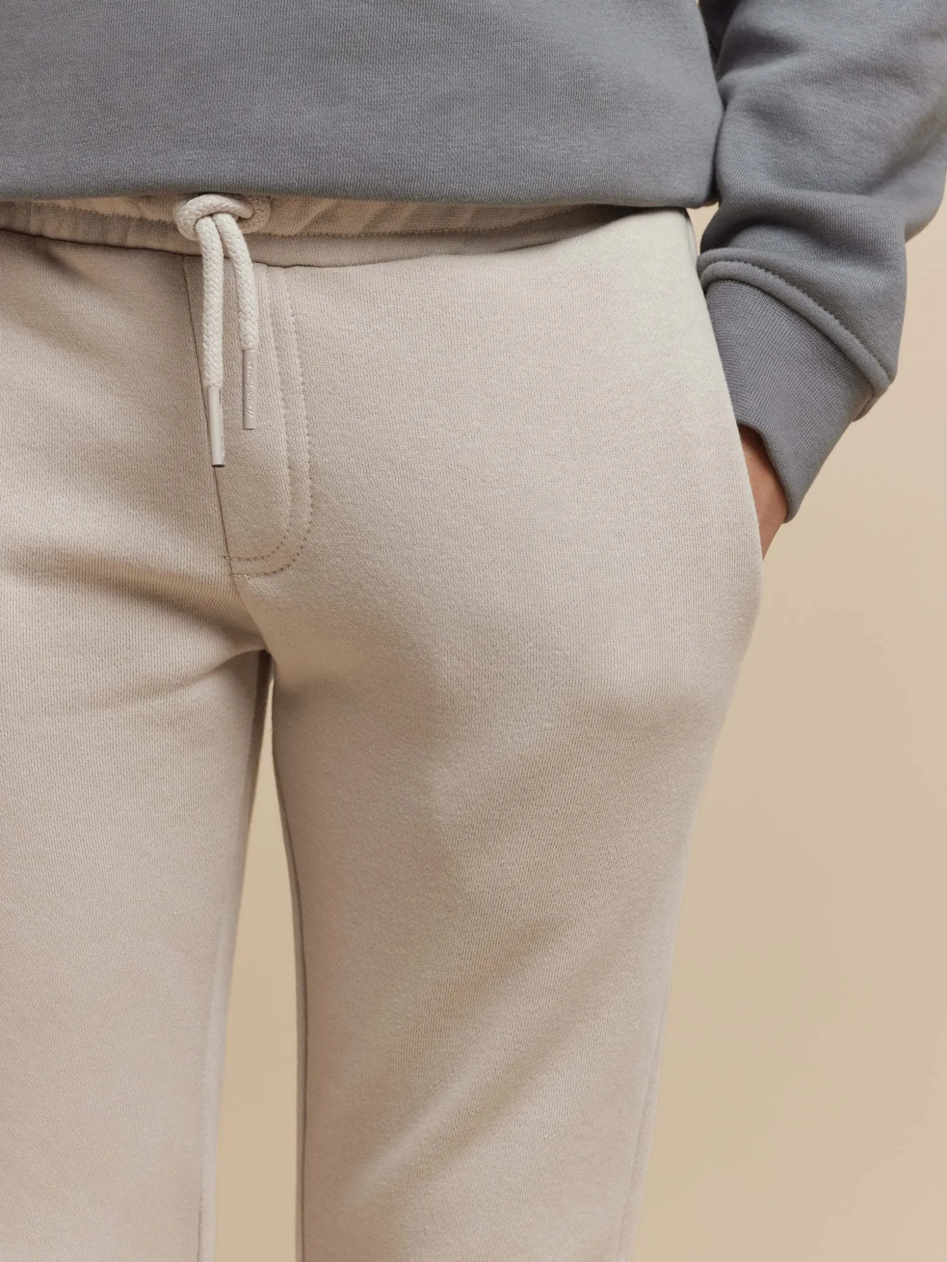 Pantaloni Jogger Comodi per Ragazzi - Stile Base con Design Funzionale | Collezione Junior di Alvaro Moreno