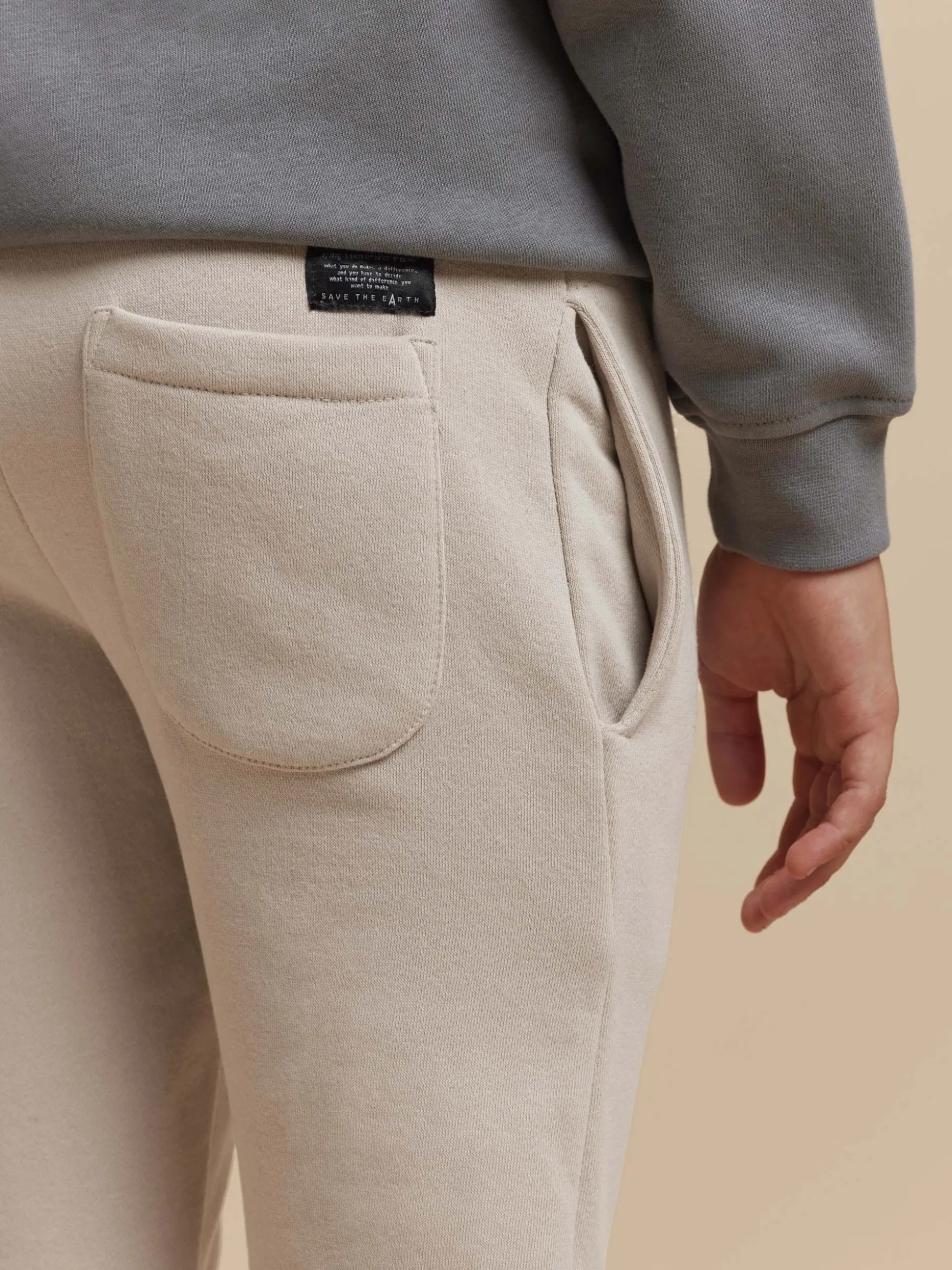 Pantaloni Jogger Comodi per Ragazzi - Stile Base con Design Funzionale | Collezione Junior di Alvaro Moreno