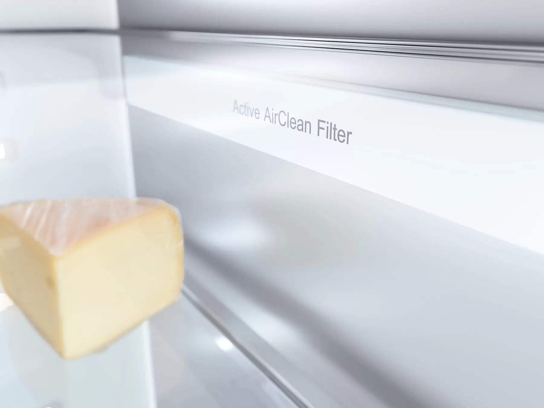 Miele Frigorifero Adattabile Mastercool K2602VI - Design Innovativo con Raffreddamento Ottimizzato per Cucine Moderne