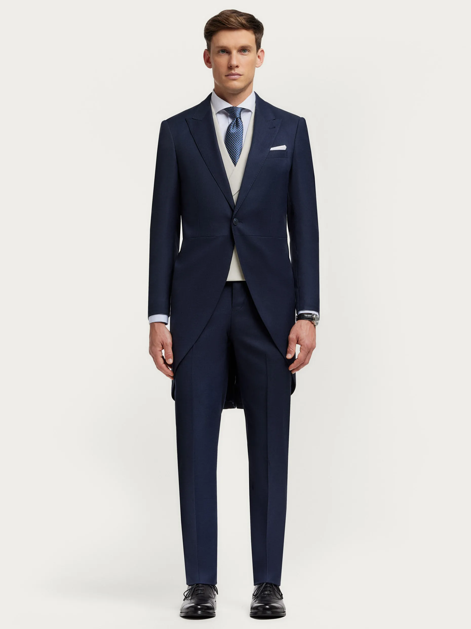 Elegante Abito da Sposa LEVITA CHAQUE - Collezione Esclusiva di Alvaro Moreno con Sconto Imperdibile!