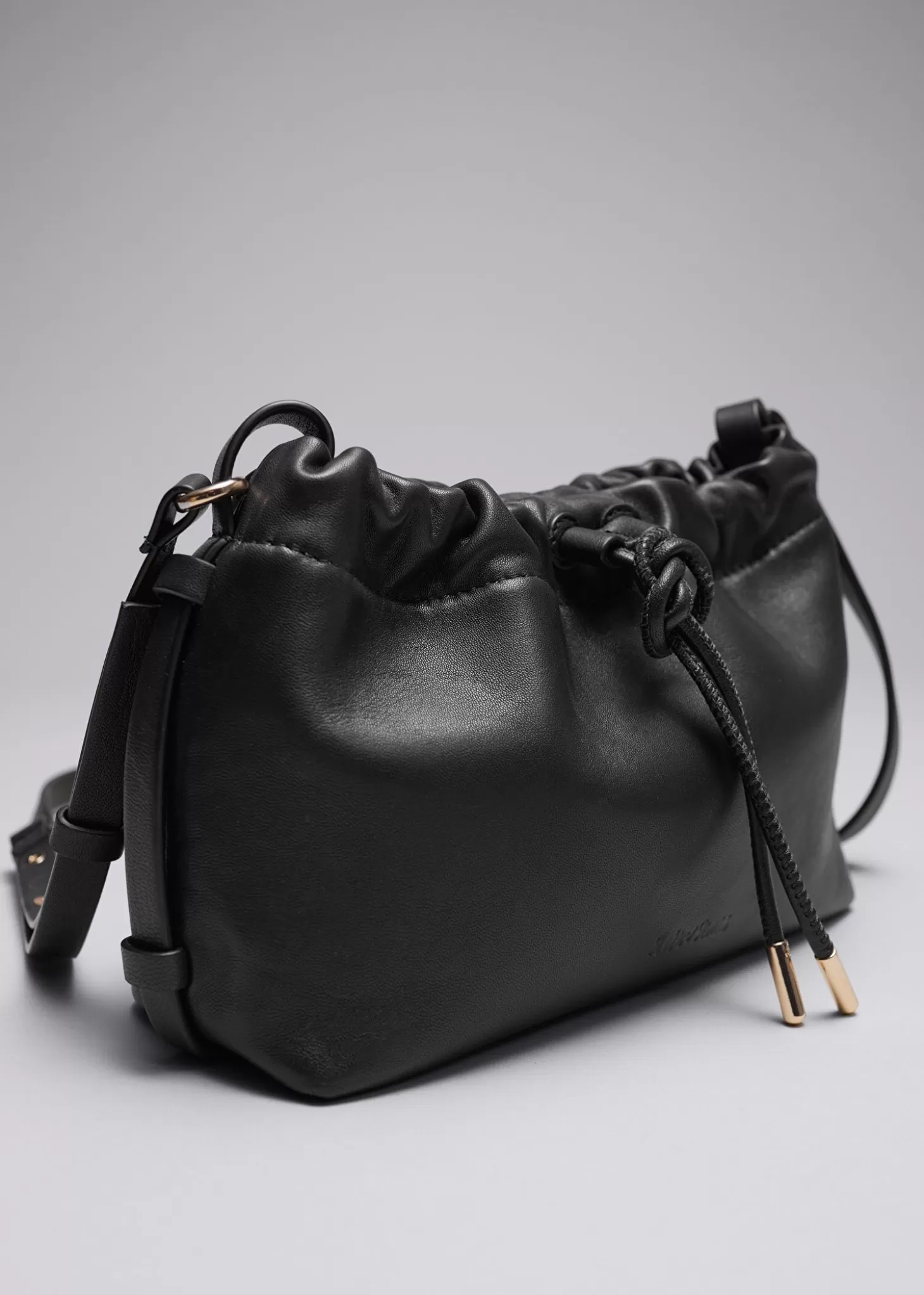 Borsa a Tracolla Mini in Pelle Nera con Dettaglio Cordino - Stile Scandinavo & Other Stories