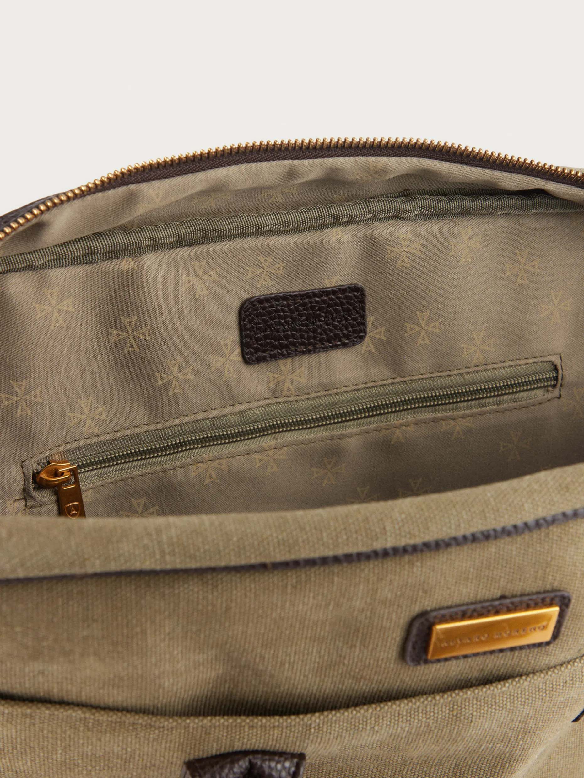 Valigetta Dante by Alvaro Moreno - Offerta Esclusiva con Design Elegante in Pelle Edizione Limitata