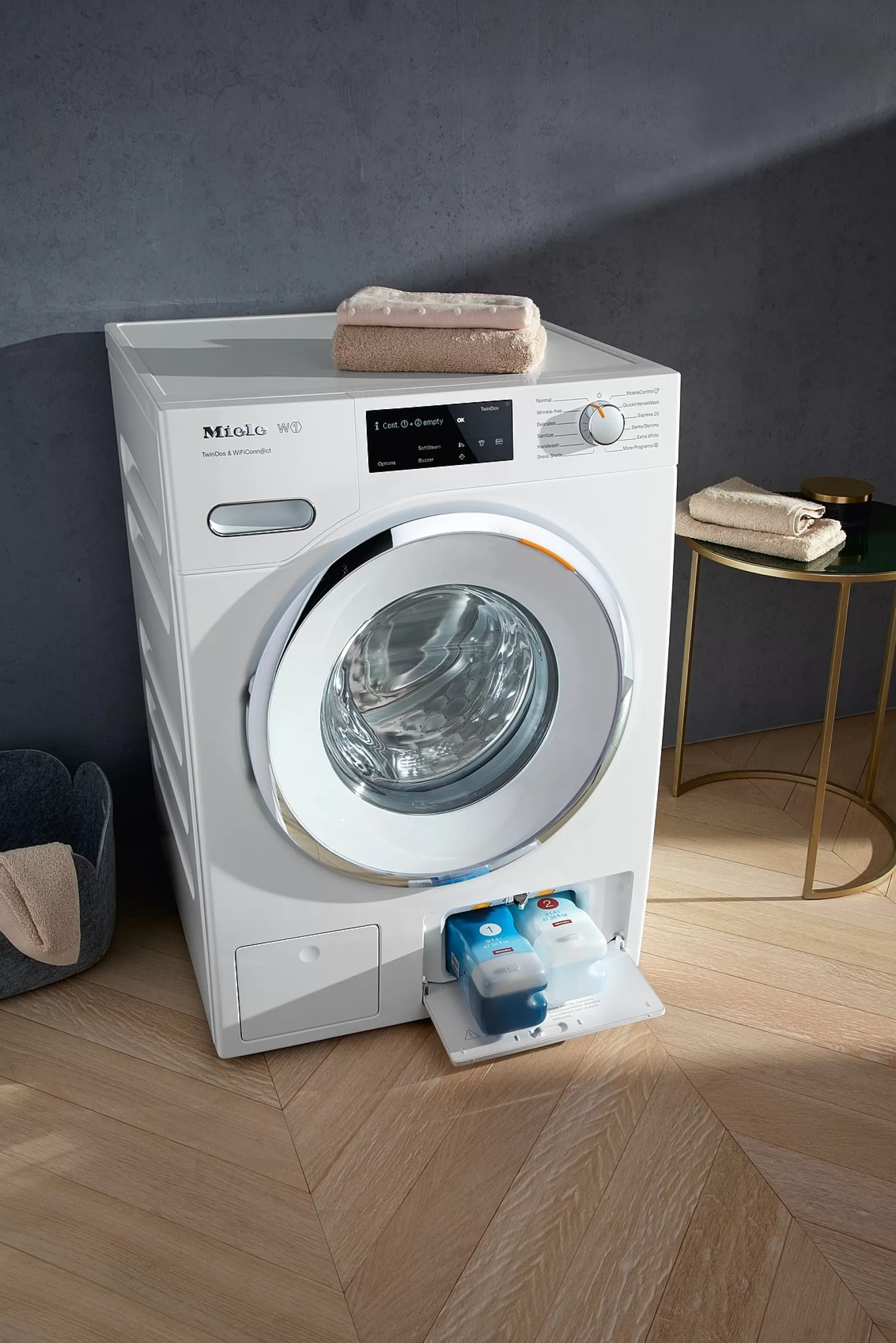 Miele Ultraphase 2 - Linea Completa di Detersivi Professionali per la Cura del Bucato con Formula Potenziata